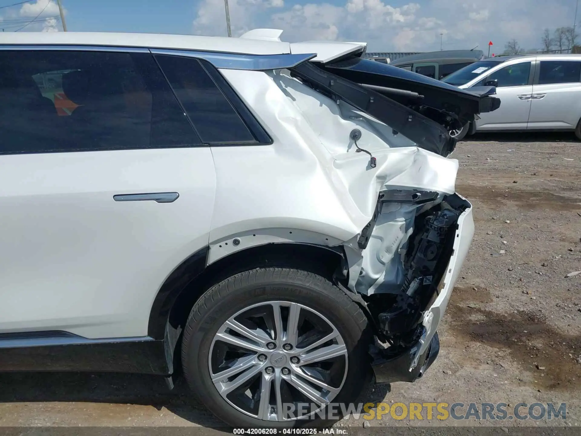 19 fotografías del automóvil dañado 1GYKPMRK9RZ103470 CADILLAC LYRIQ 2024