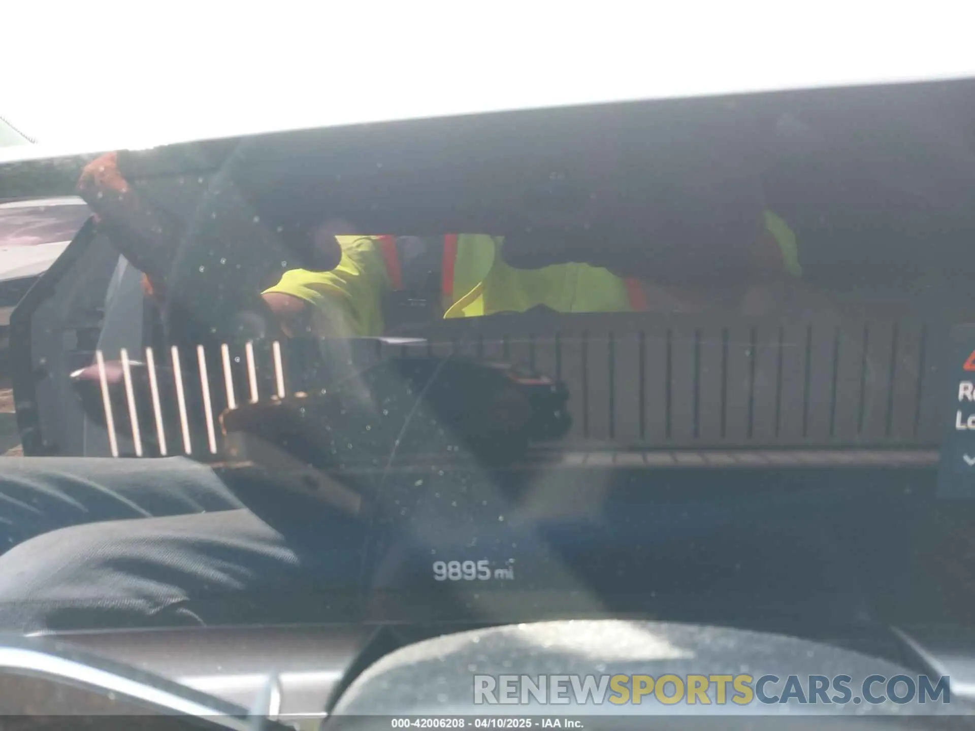 7 fotografías del automóvil dañado 1GYKPMRK9RZ103470 CADILLAC LYRIQ 2024