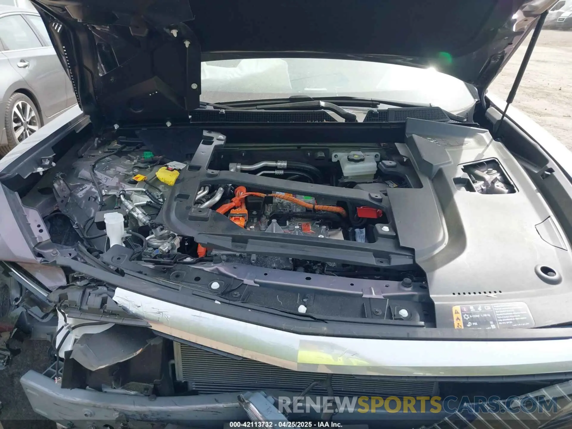 10 fotografías del automóvil dañado 1GYKPMRLXRZ141816 CADILLAC LYRIQ 2024
