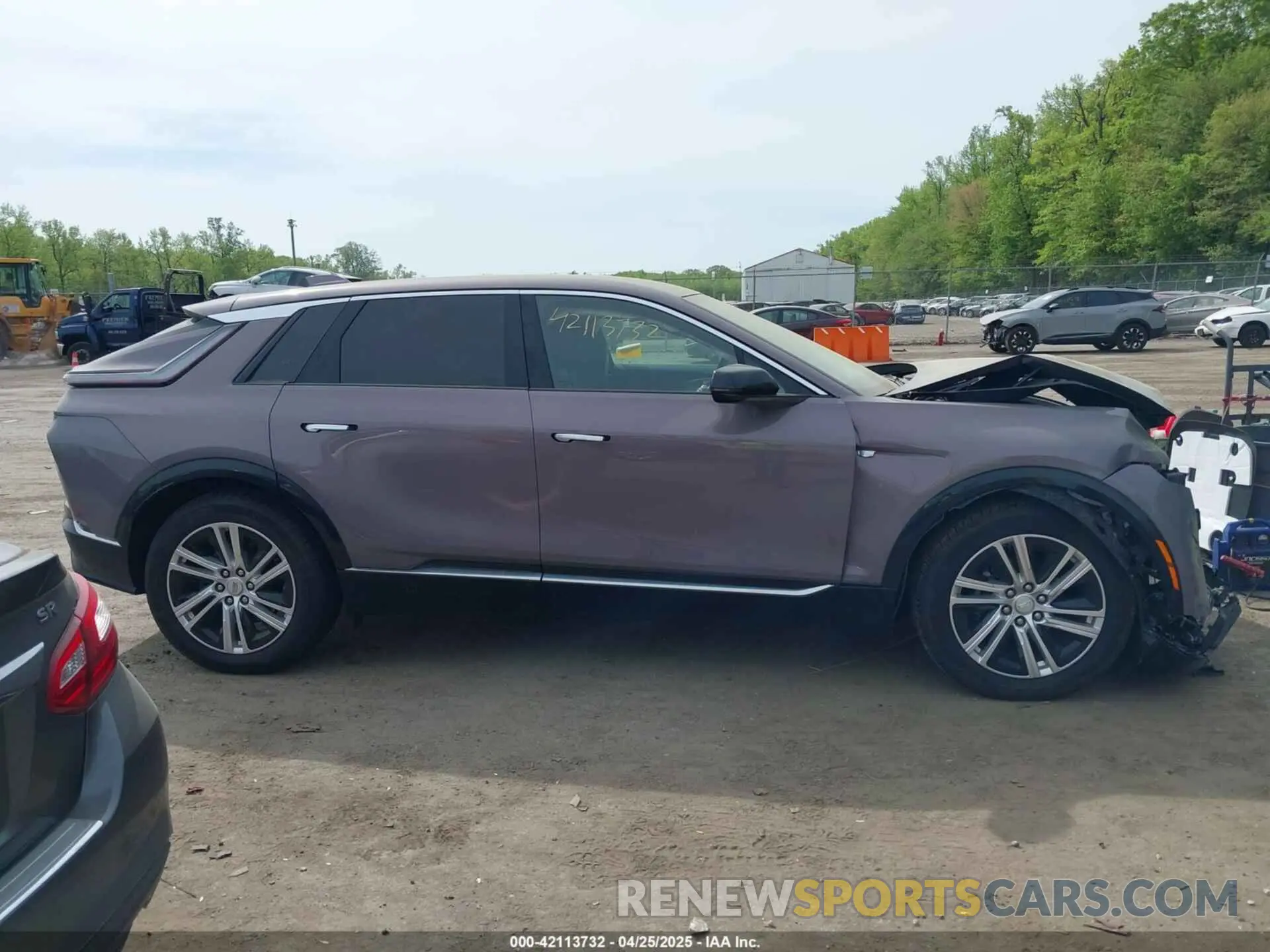 13 fotografías del automóvil dañado 1GYKPMRLXRZ141816 CADILLAC LYRIQ 2024