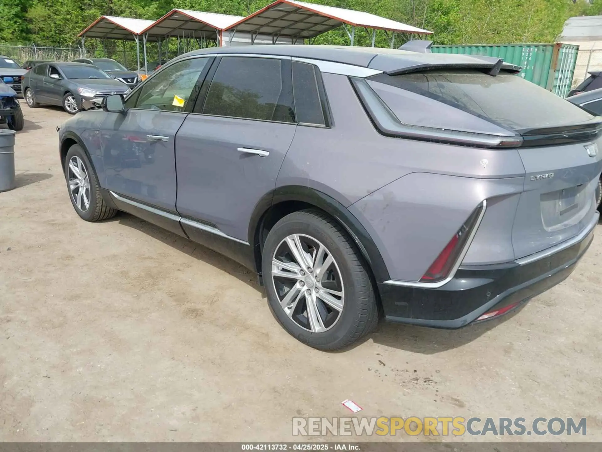 3 fotografías del automóvil dañado 1GYKPMRLXRZ141816 CADILLAC LYRIQ 2024