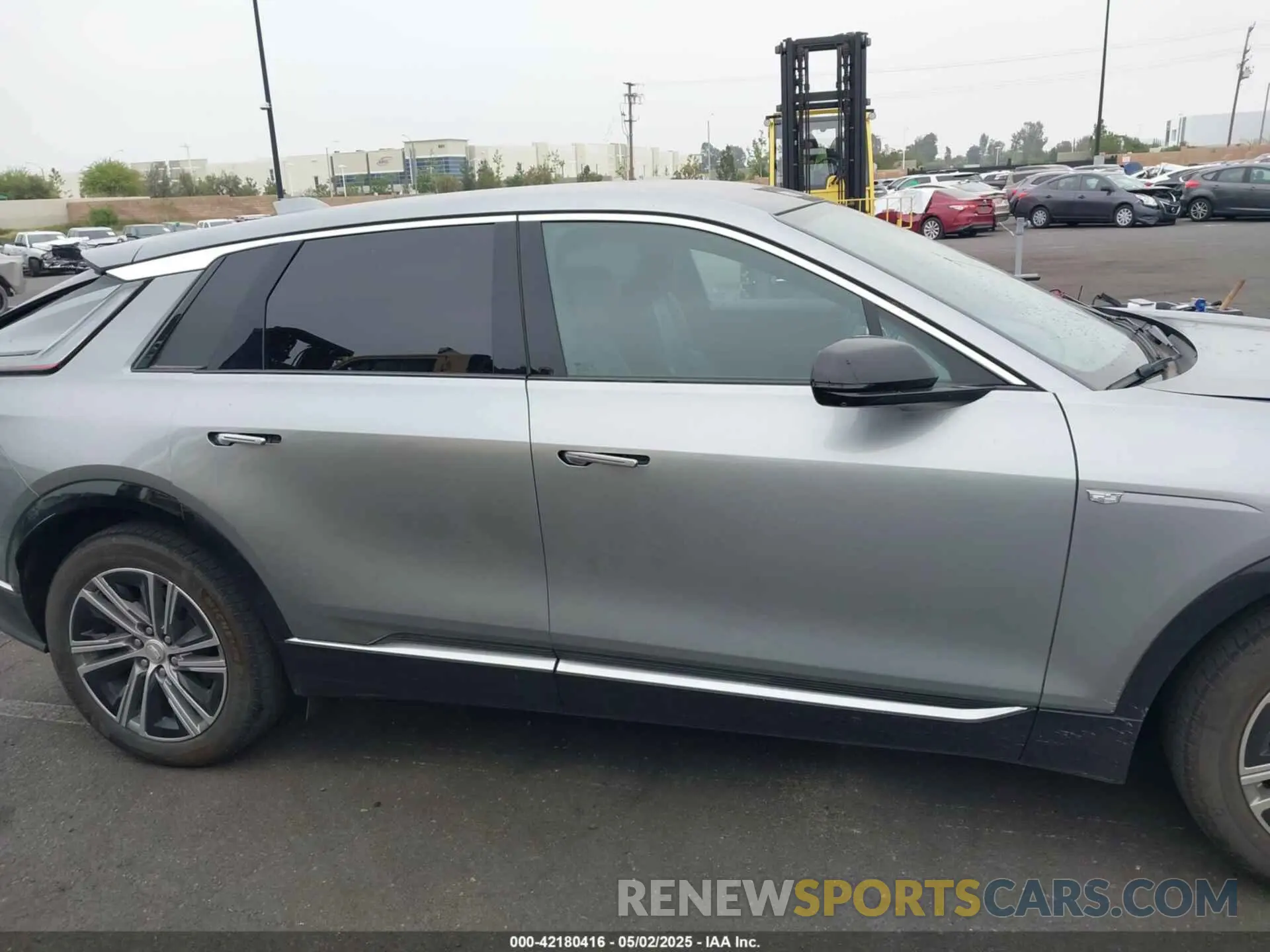 14 fotografías del automóvil dañado 1GYKPPRK1RZ109216 CADILLAC LYRIQ 2024