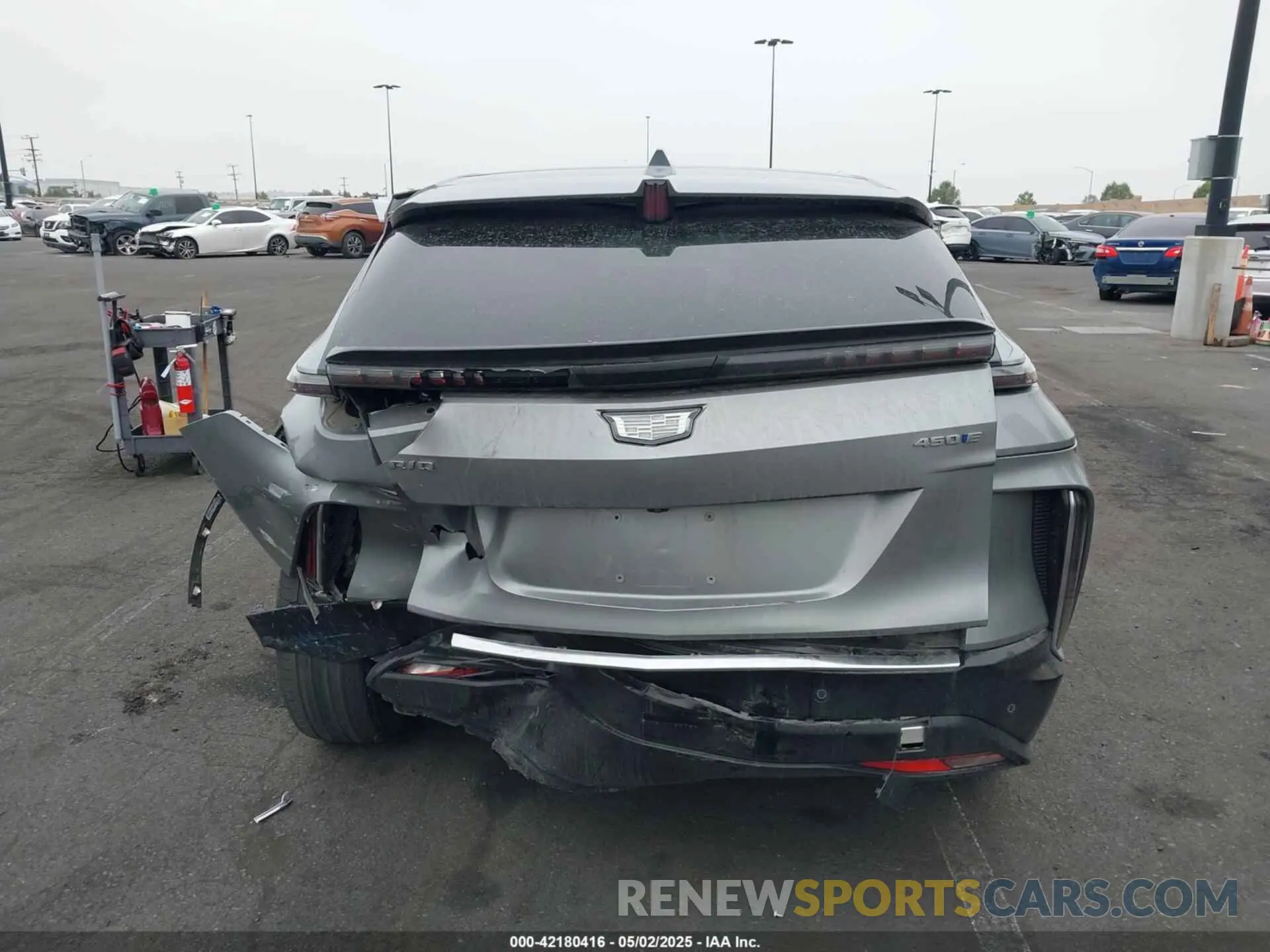 17 fotografías del automóvil dañado 1GYKPPRK1RZ109216 CADILLAC LYRIQ 2024