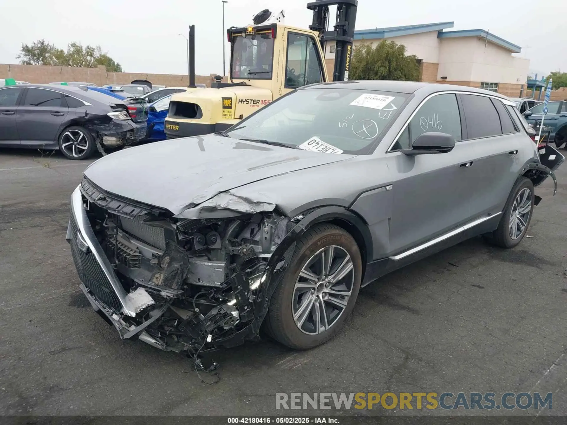 2 fotografías del automóvil dañado 1GYKPPRK1RZ109216 CADILLAC LYRIQ 2024