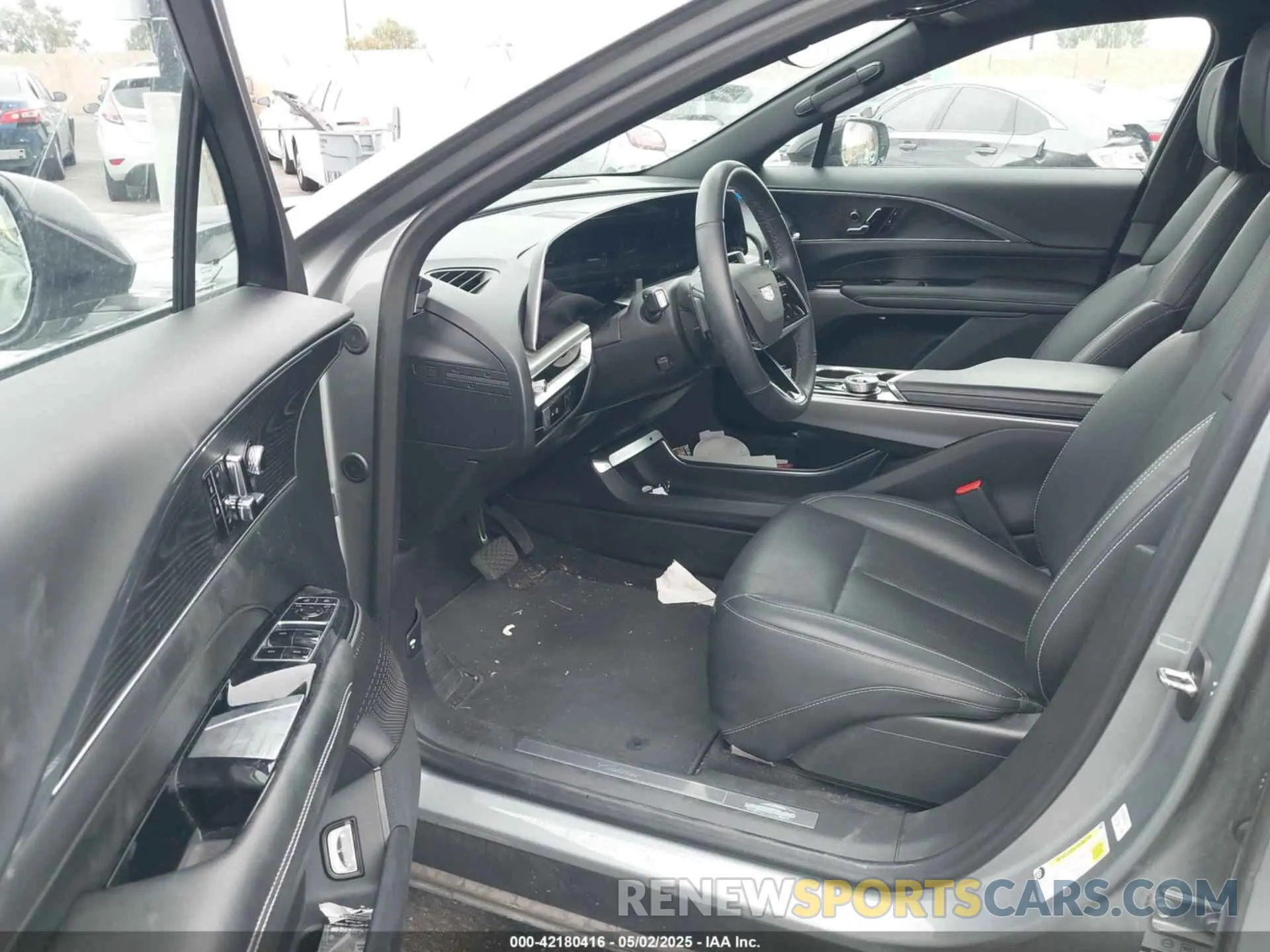 5 fotografías del automóvil dañado 1GYKPPRK1RZ109216 CADILLAC LYRIQ 2024
