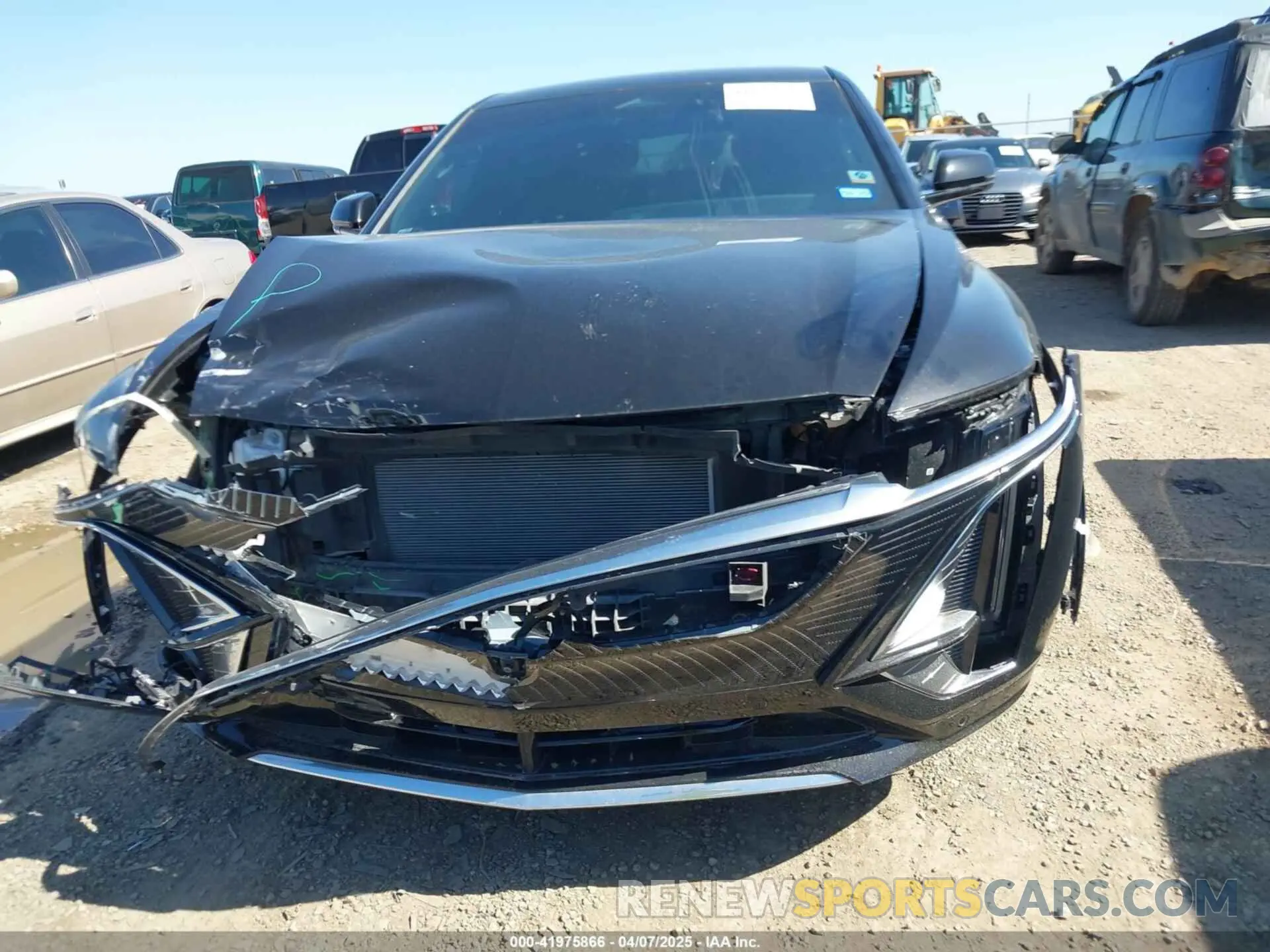 12 fotografías del automóvil dañado 1GYKPPRK9RZ101820 CADILLAC LYRIQ 2024