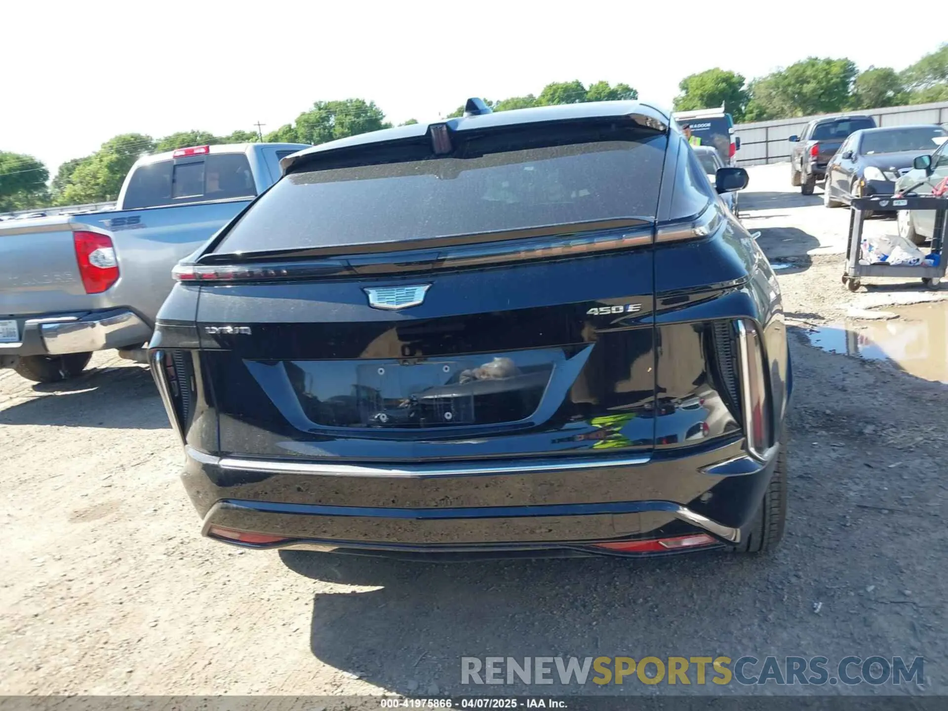 16 fotografías del automóvil dañado 1GYKPPRK9RZ101820 CADILLAC LYRIQ 2024