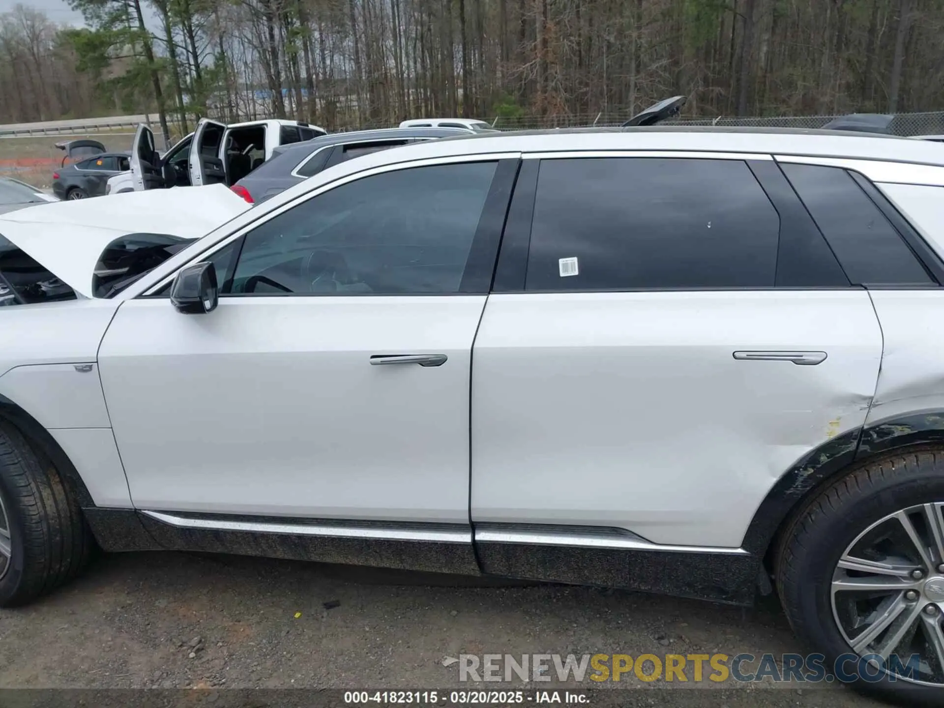 14 fotografías del automóvil dañado 1GYKPRRK7RZ116943 CADILLAC LYRIQ 2024