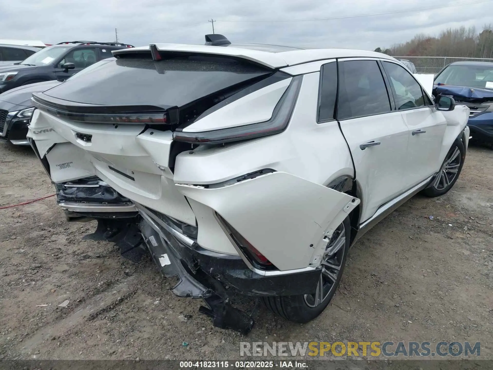 4 fotografías del automóvil dañado 1GYKPRRK7RZ116943 CADILLAC LYRIQ 2024