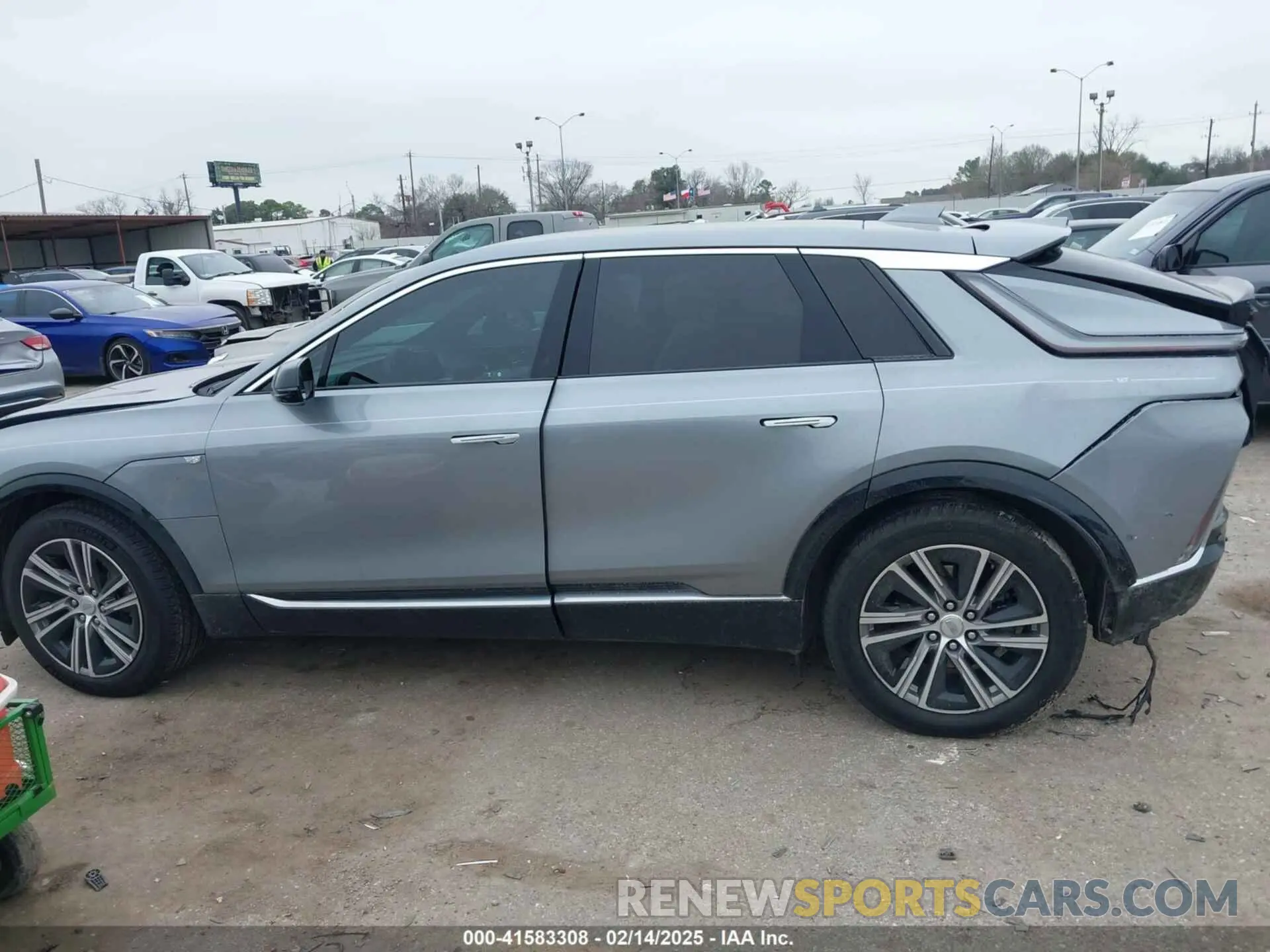 13 fotografías del automóvil dañado 1GYKPRRK9RZ105958 CADILLAC LYRIQ 2024