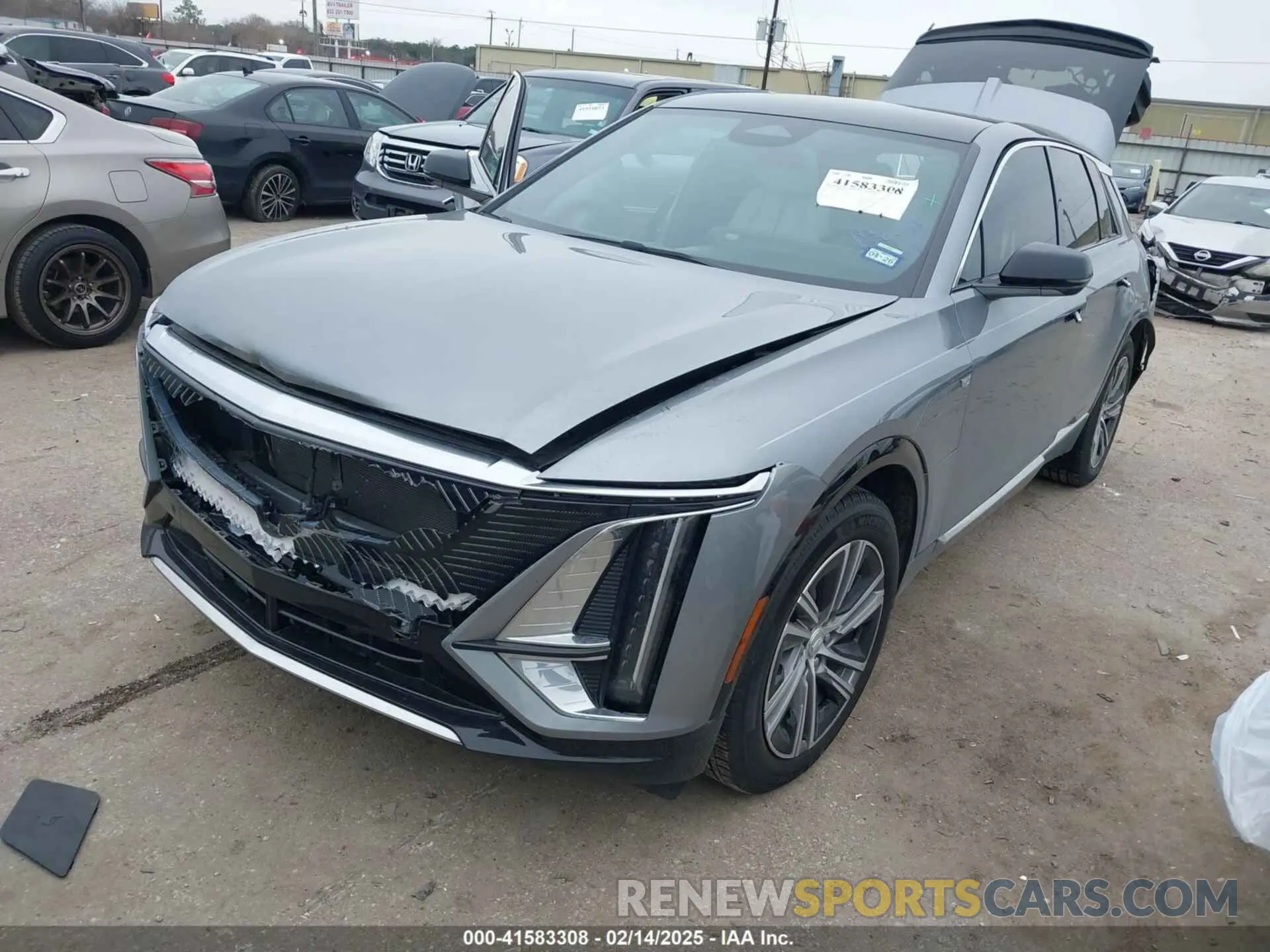 2 fotografías del automóvil dañado 1GYKPRRK9RZ105958 CADILLAC LYRIQ 2024