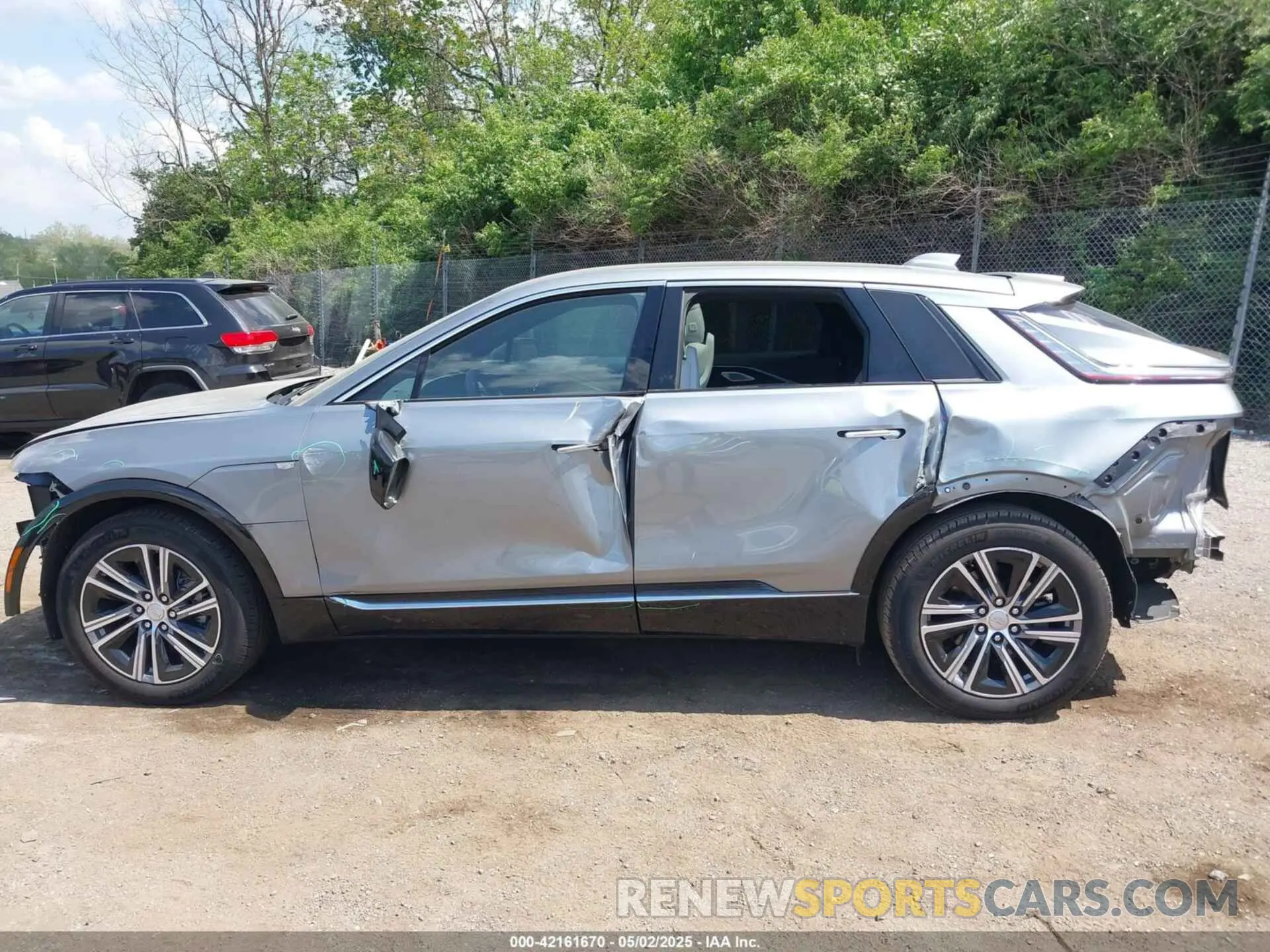 15 fotografías del automóvil dañado 1GYKPRRL8RZ128706 CADILLAC LYRIQ 2024