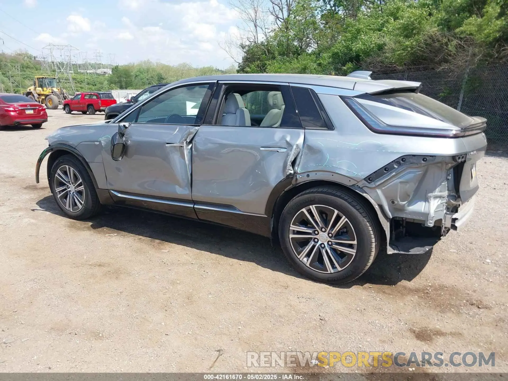 3 fotografías del automóvil dañado 1GYKPRRL8RZ128706 CADILLAC LYRIQ 2024