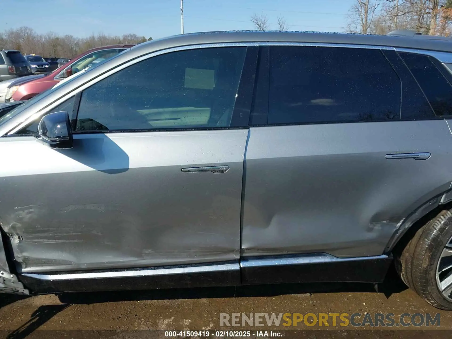 14 fotografías del automóvil dañado 1GYKPSRL3RZ107978 CADILLAC LYRIQ 2024