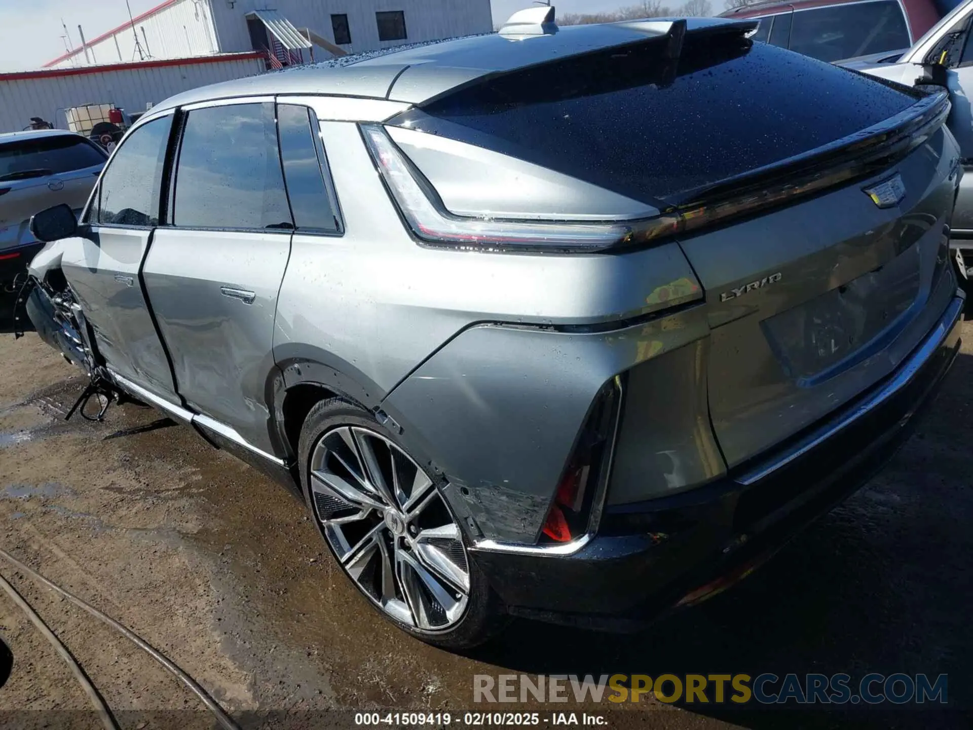 3 fotografías del automóvil dañado 1GYKPSRL3RZ107978 CADILLAC LYRIQ 2024