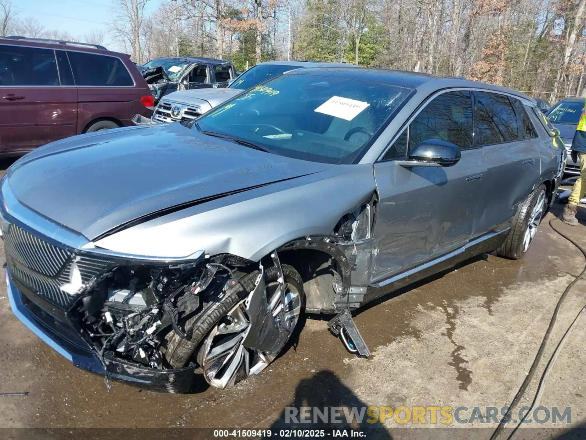 6 fotografías del automóvil dañado 1GYKPSRL3RZ107978 CADILLAC LYRIQ 2024