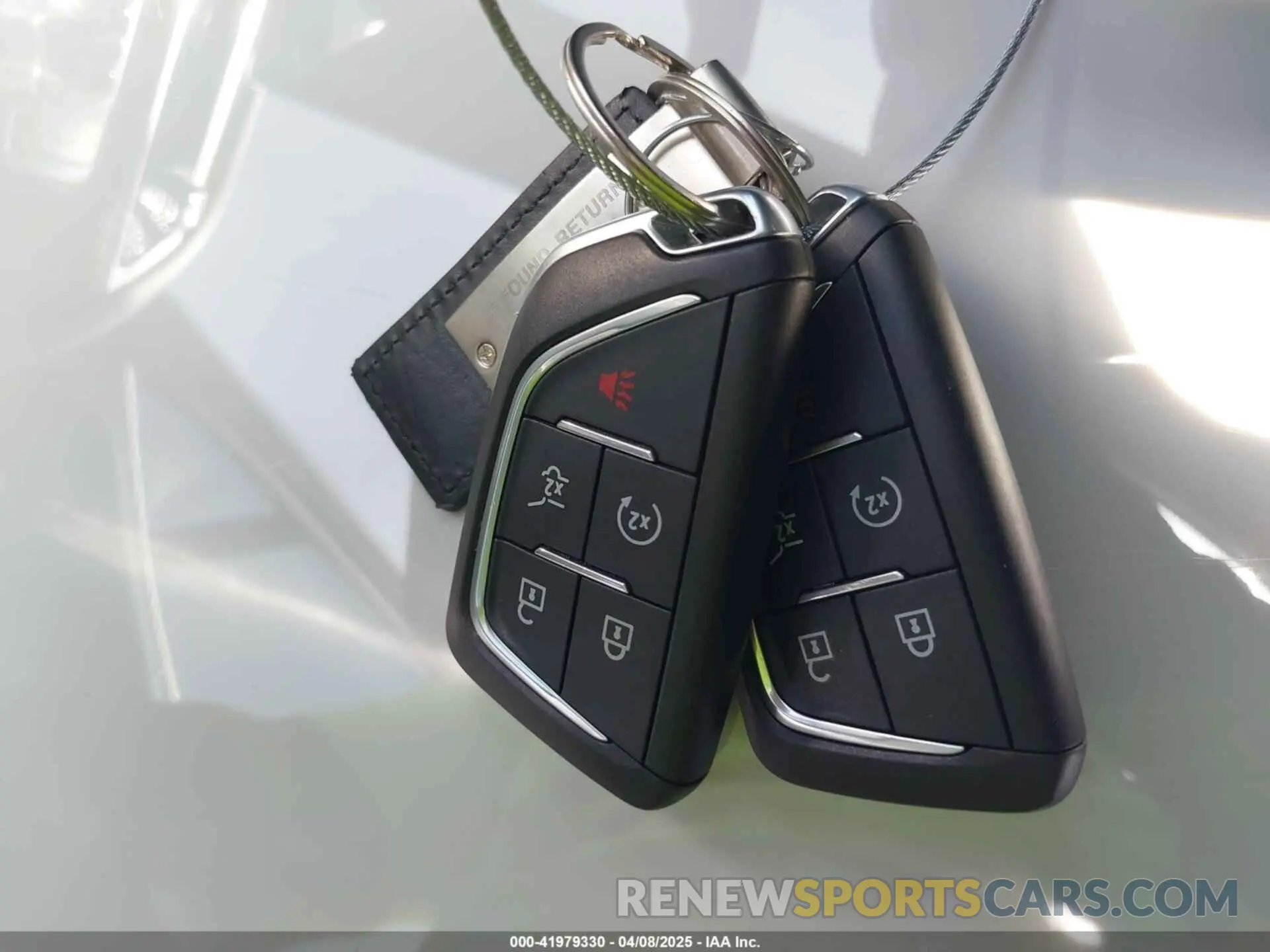 11 fotografías del automóvil dañado 1GYKPVRK6RZ131099 CADILLAC LYRIQ 2024
