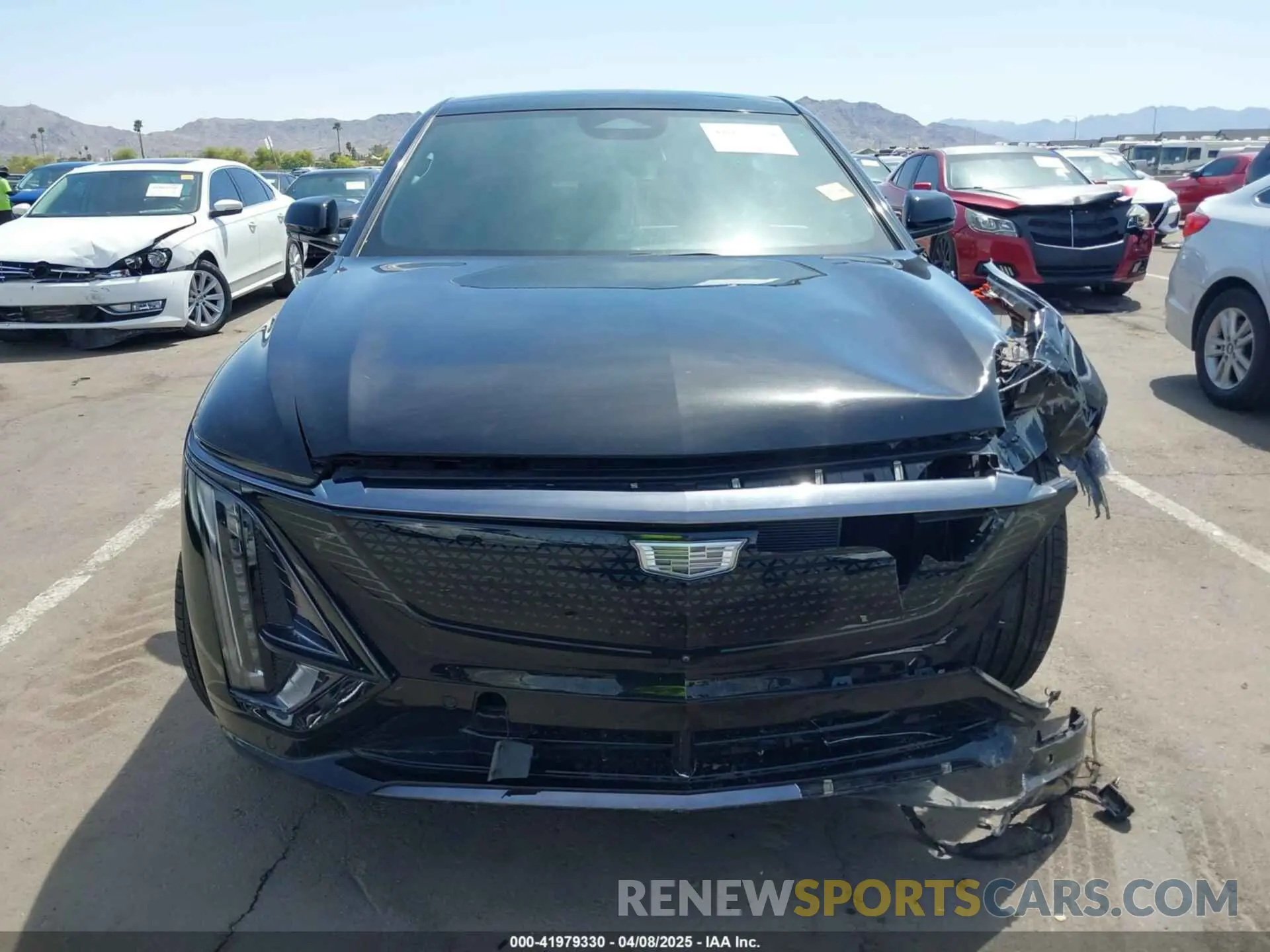 12 fotografías del automóvil dañado 1GYKPVRK6RZ131099 CADILLAC LYRIQ 2024