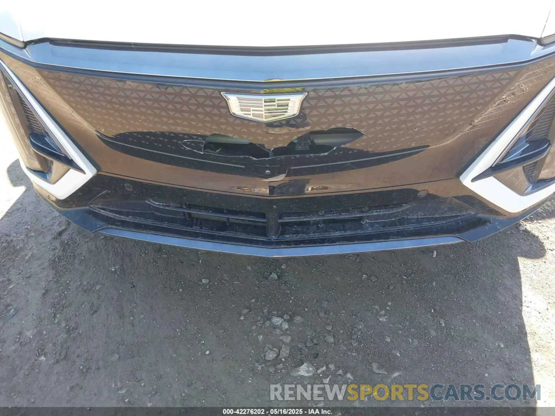 6 fotografías del automóvil dañado 1GYKPVRLXRZ111768 CADILLAC LYRIQ 2024