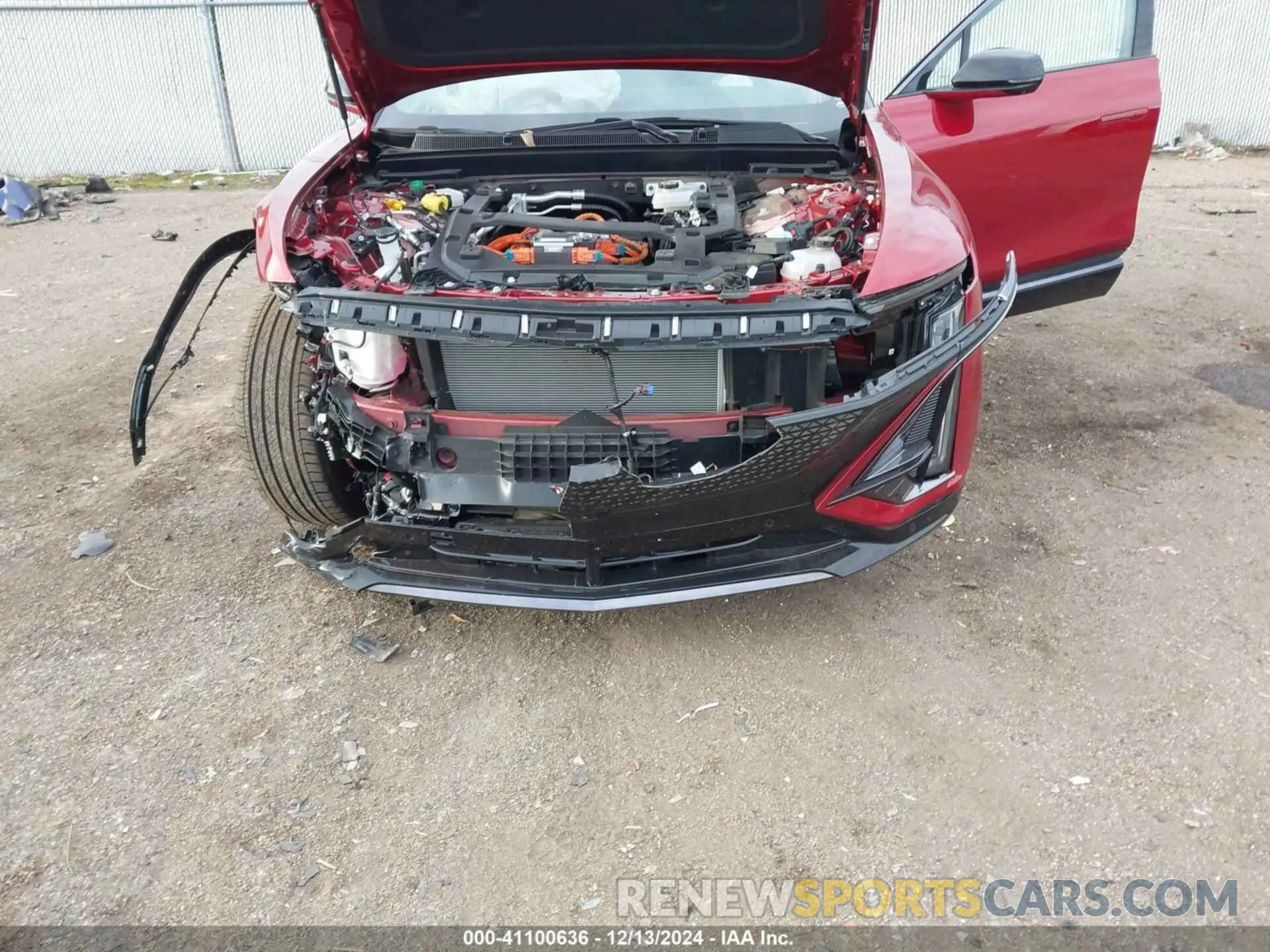 12 fotografías del automóvil dañado 1GYKPWRL2RZ136525 CADILLAC LYRIQ 2024
