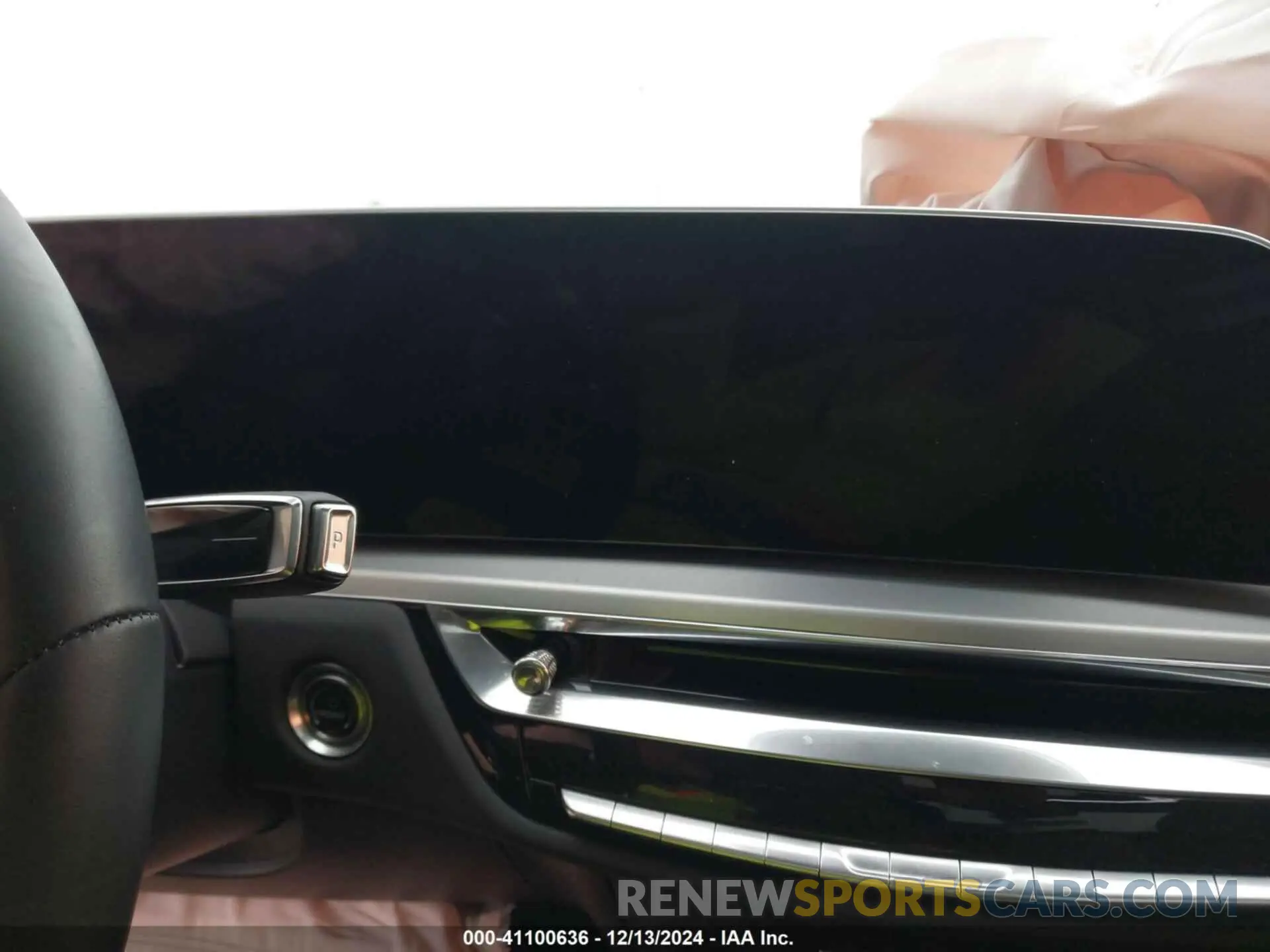 15 fotografías del automóvil dañado 1GYKPWRL2RZ136525 CADILLAC LYRIQ 2024