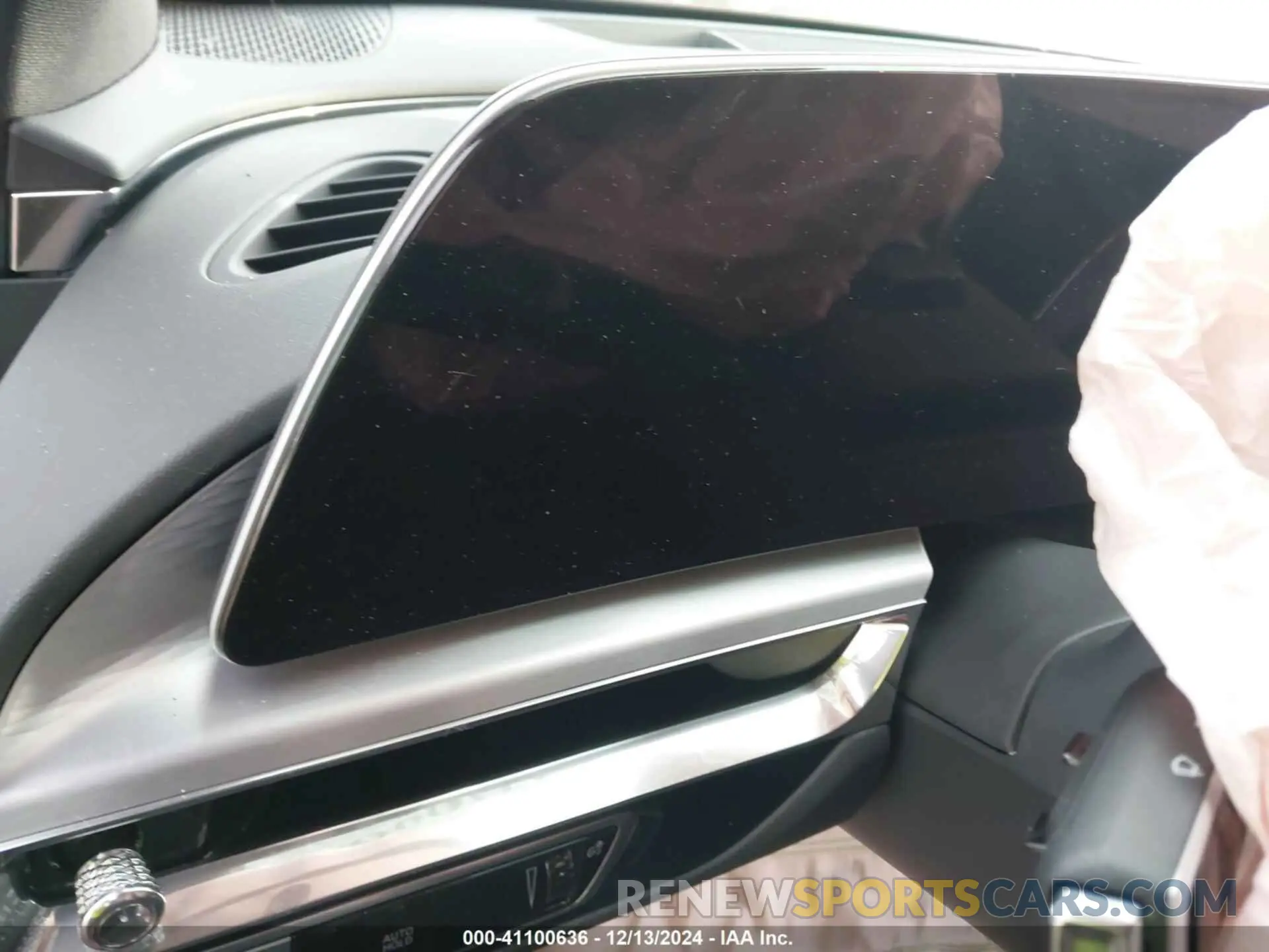 17 fotografías del automóvil dañado 1GYKPWRL2RZ136525 CADILLAC LYRIQ 2024