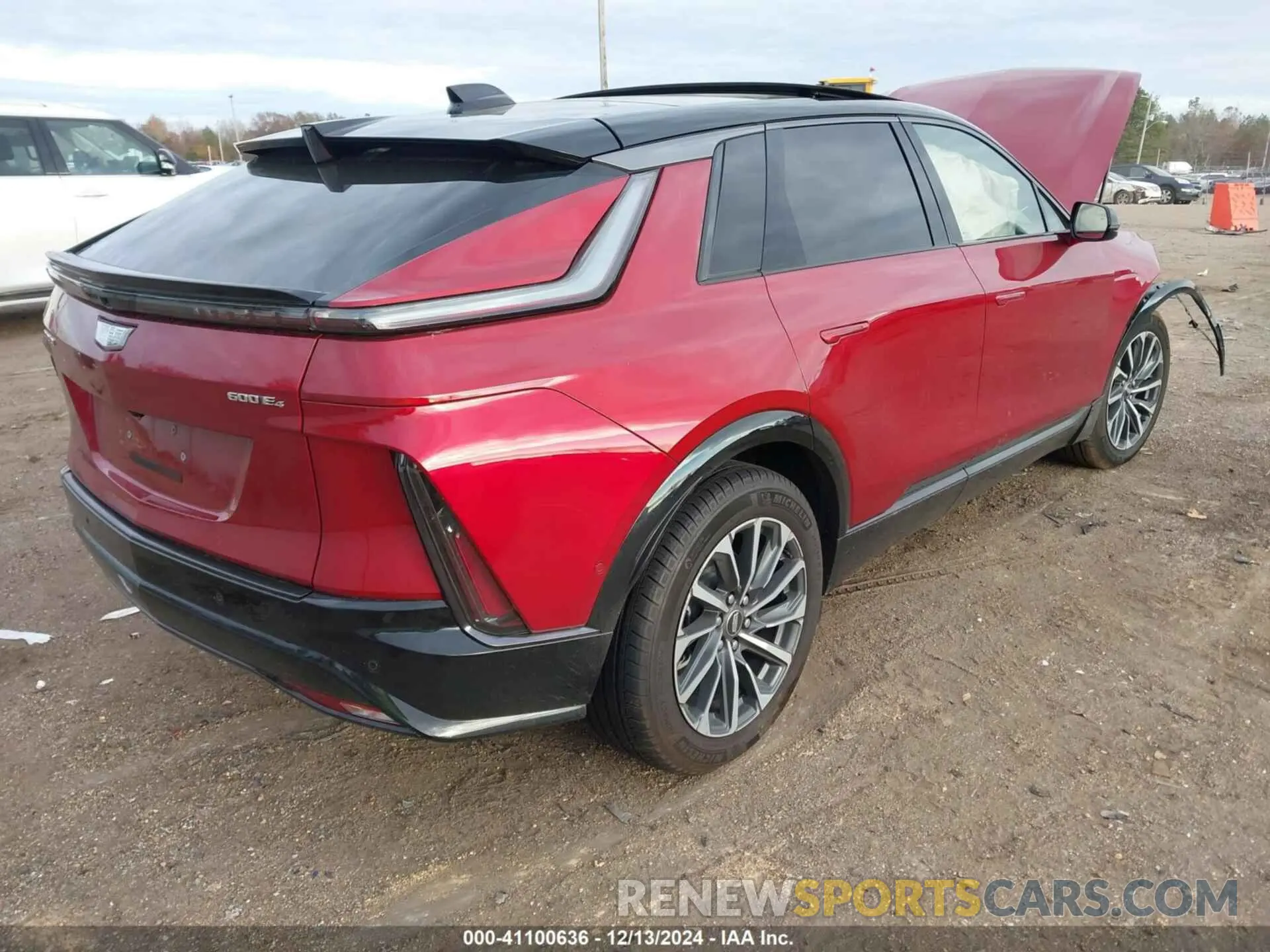 4 fotografías del automóvil dañado 1GYKPWRL2RZ136525 CADILLAC LYRIQ 2024