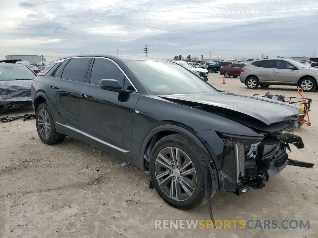 4 fotografías del automóvil dañado 1GYKPPRK1RZ137520 CADILLAC LYRIQ LUXU 2024