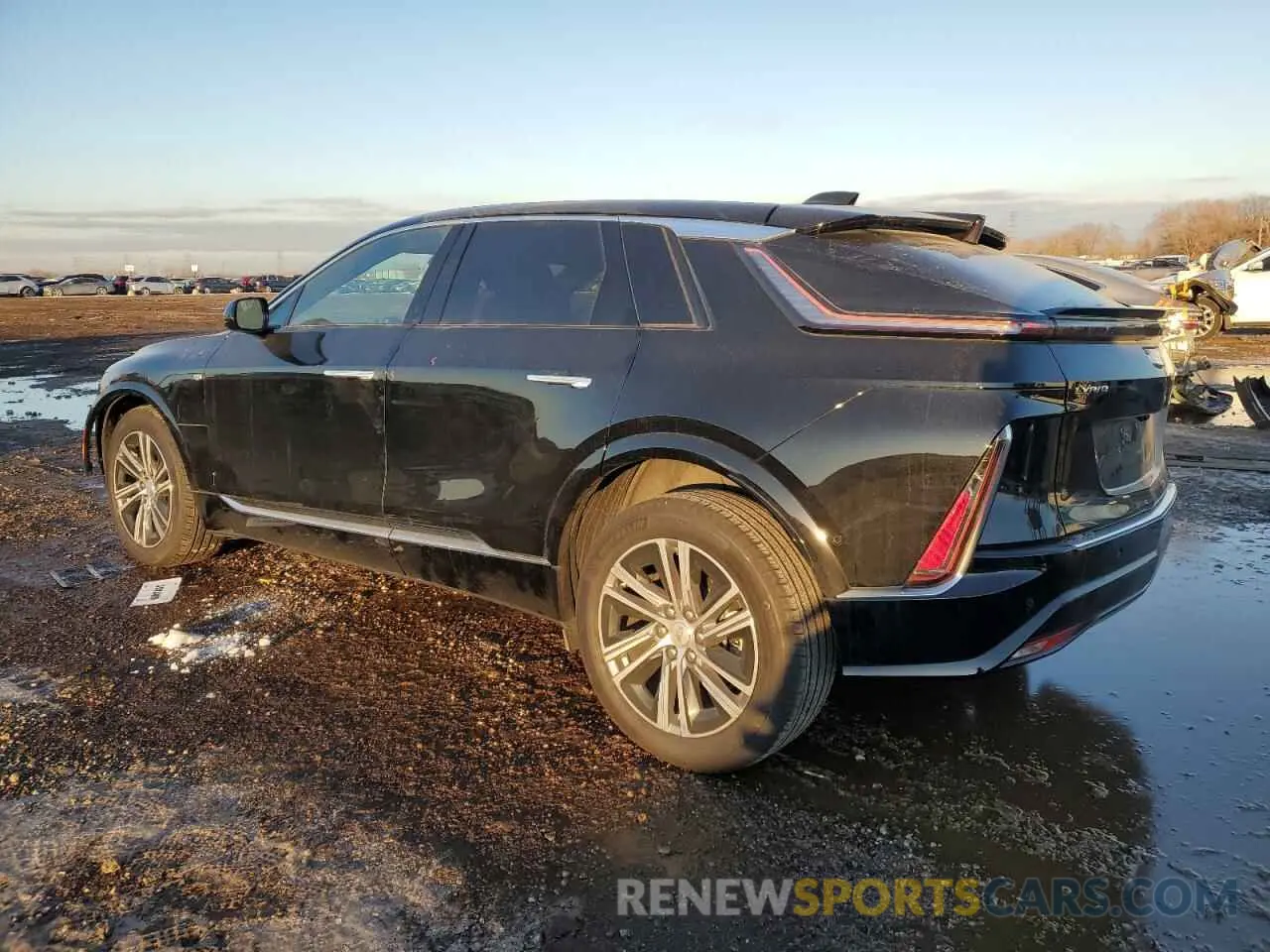 2 fotografías del automóvil dañado 1GYKPPRL9RZ125771 CADILLAC LYRIQ LUXU 2024