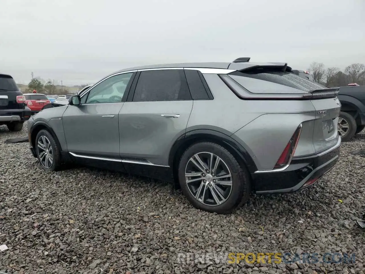 2 fotografías del automóvil dañado 1GYKPRRL2RZ117443 CADILLAC LYRIQ LUXU 2024