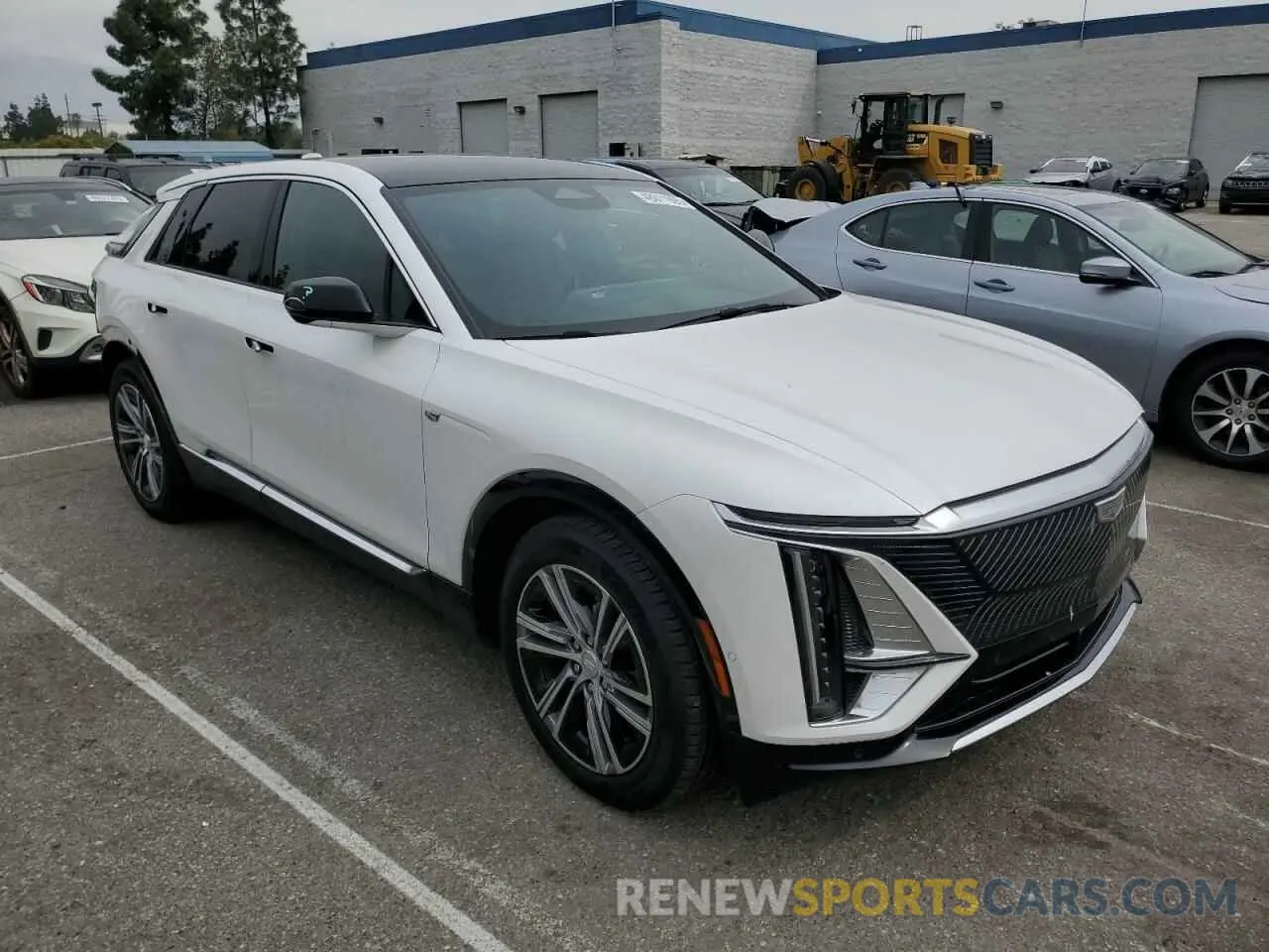4 fotografías del automóvil dañado 1GYKPRRL7RZ116949 CADILLAC LYRIQ LUXU 2024