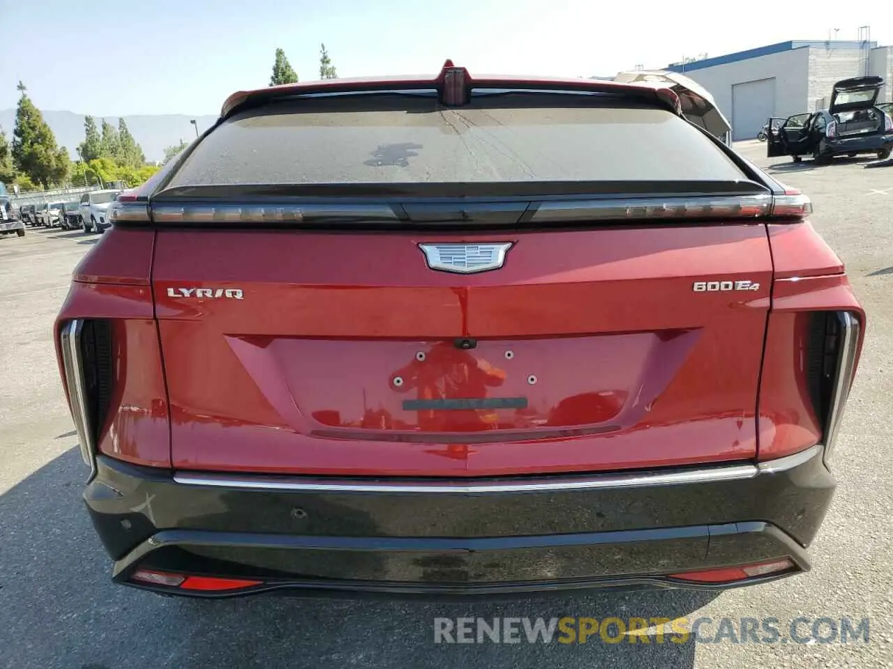 6 fotografías del automóvil dañado 1GYKPRRL7RZ119219 CADILLAC LYRIQ LUXU 2024