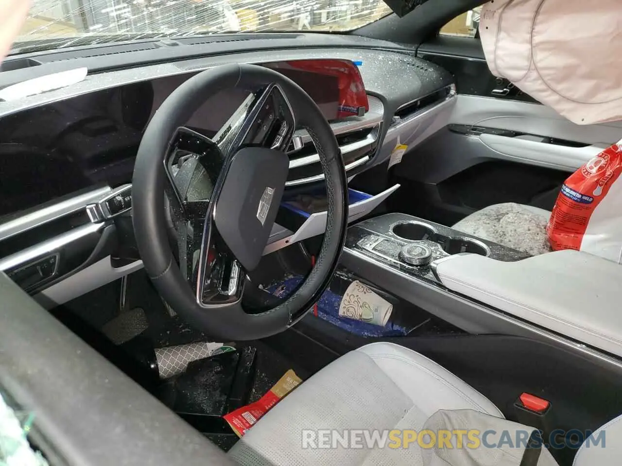8 fotografías del automóvil dañado 1GYKPRRL8RZ107046 CADILLAC LYRIQ LUXU 2024