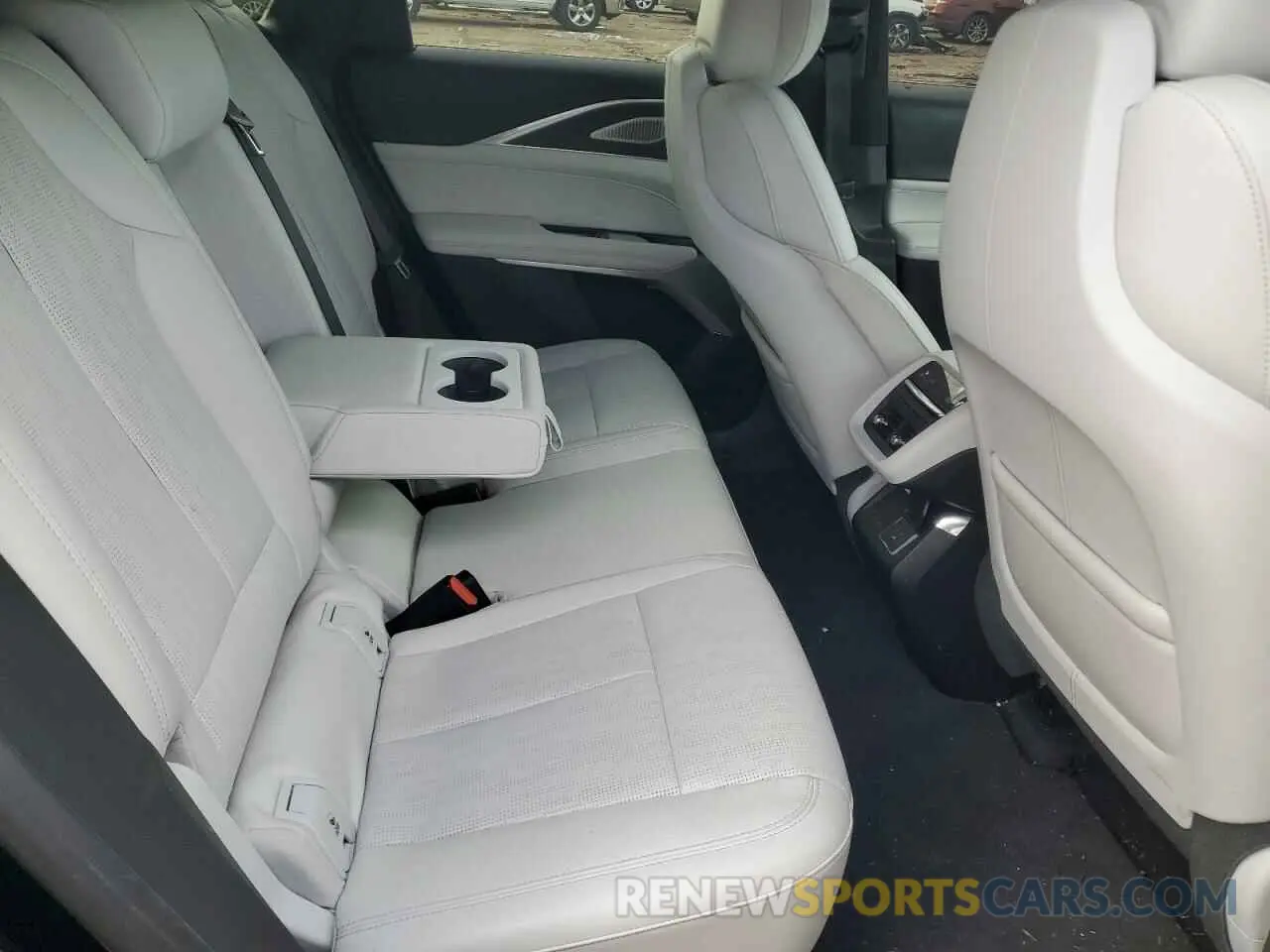 11 fotografías del automóvil dañado 1GYKPSRL2RZ111200 CADILLAC LYRIQ LUXU 2024