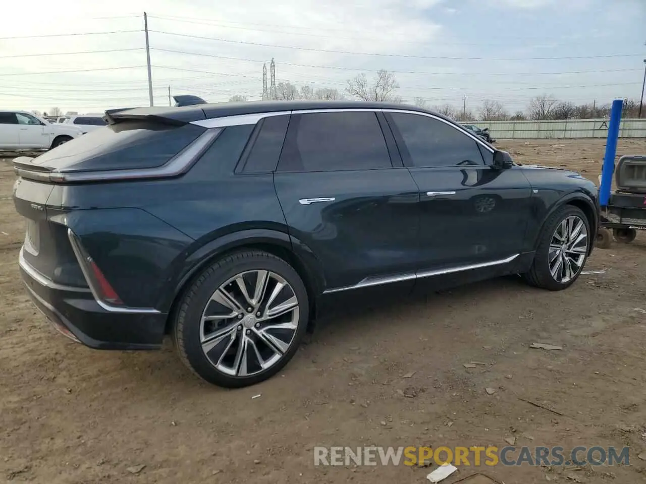 3 fotografías del automóvil dañado 1GYKPSRL2RZ111200 CADILLAC LYRIQ LUXU 2024