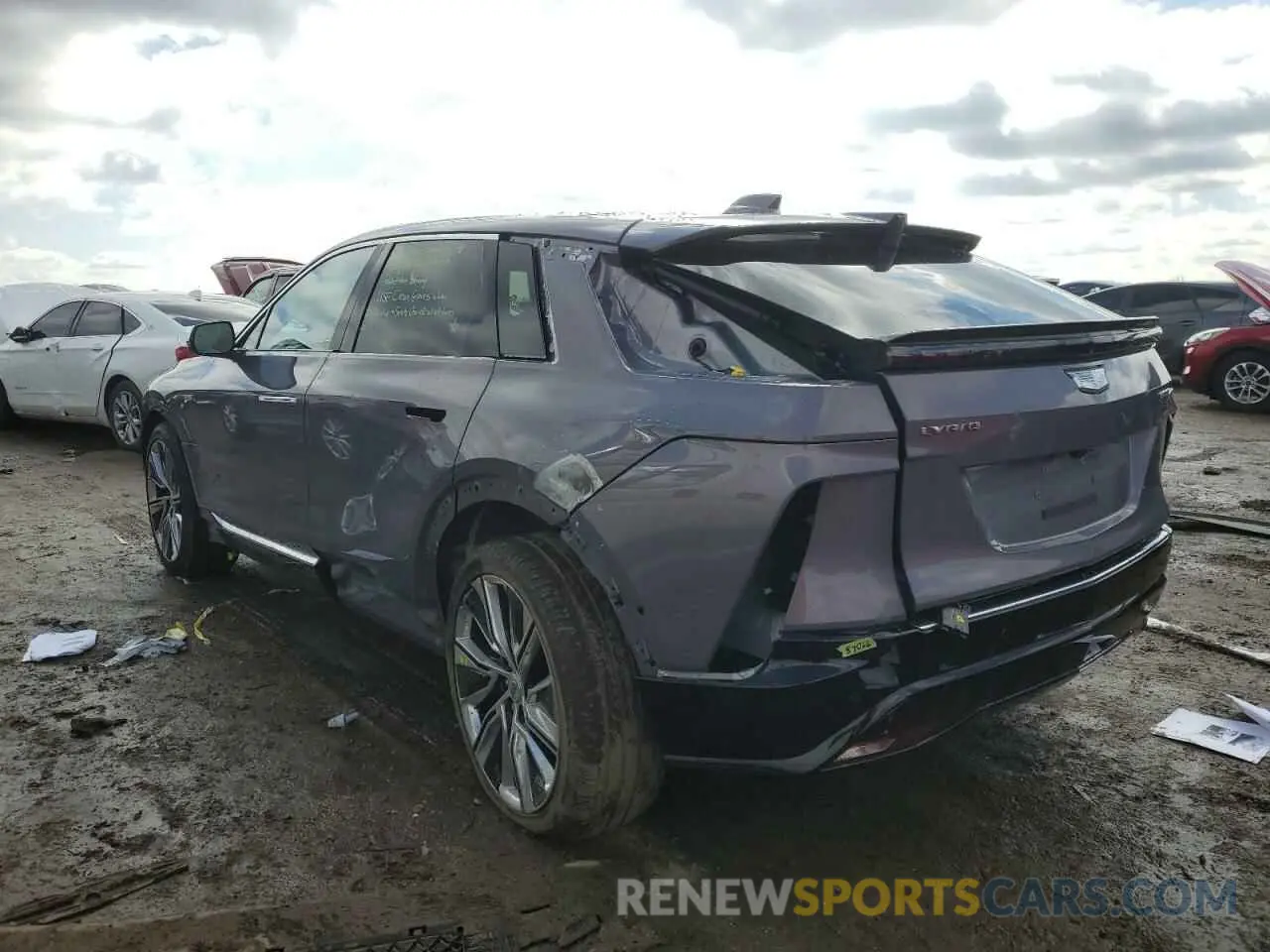 2 fotografías del automóvil dañado 1GYKPTRL2SZ303874 CADILLAC LYRIQ LUXU 2025