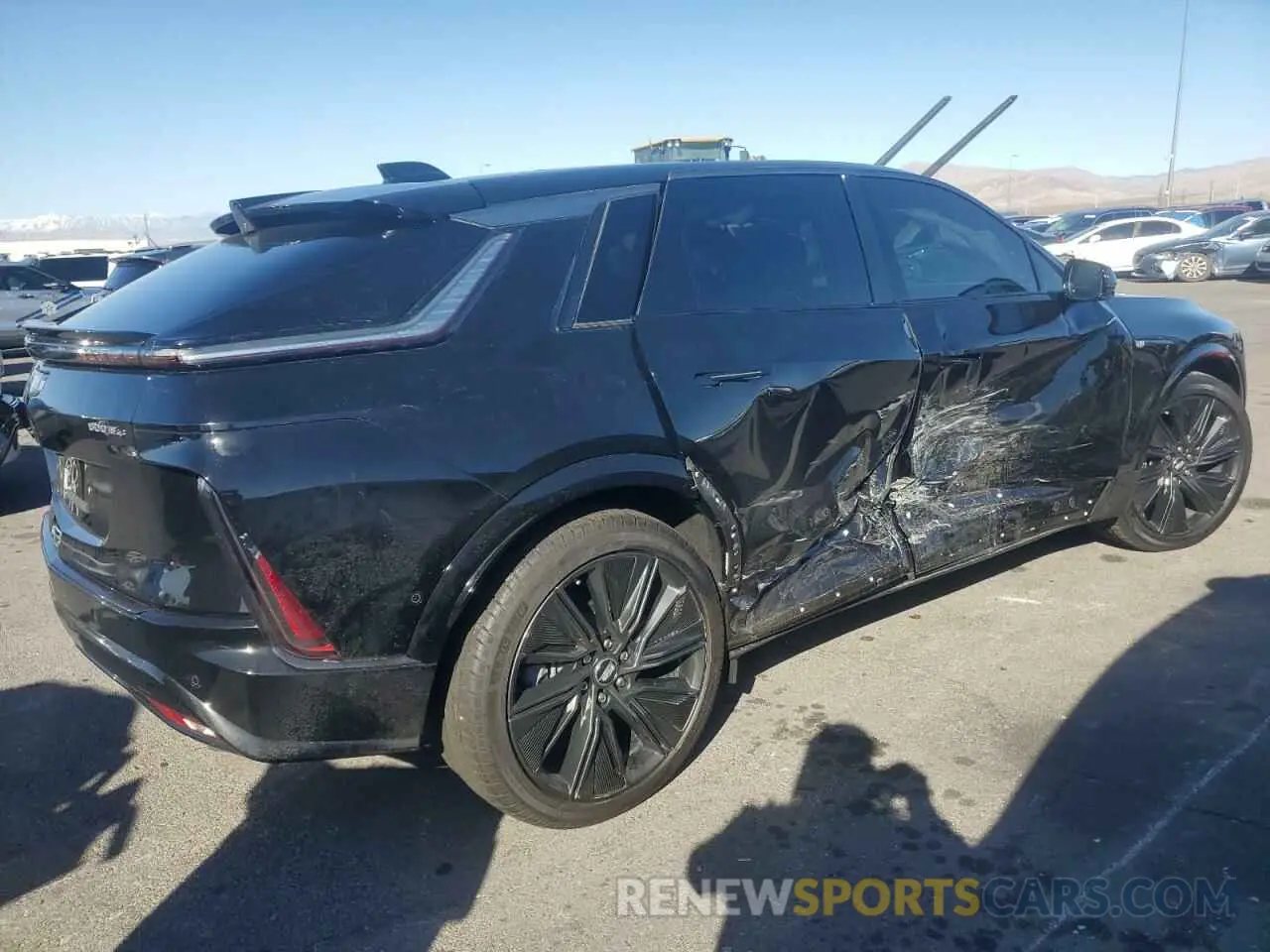 3 fotografías del automóvil dañado 1GYKPWRL2RZ128893 CADILLAC LYRIQ SPOR 2024