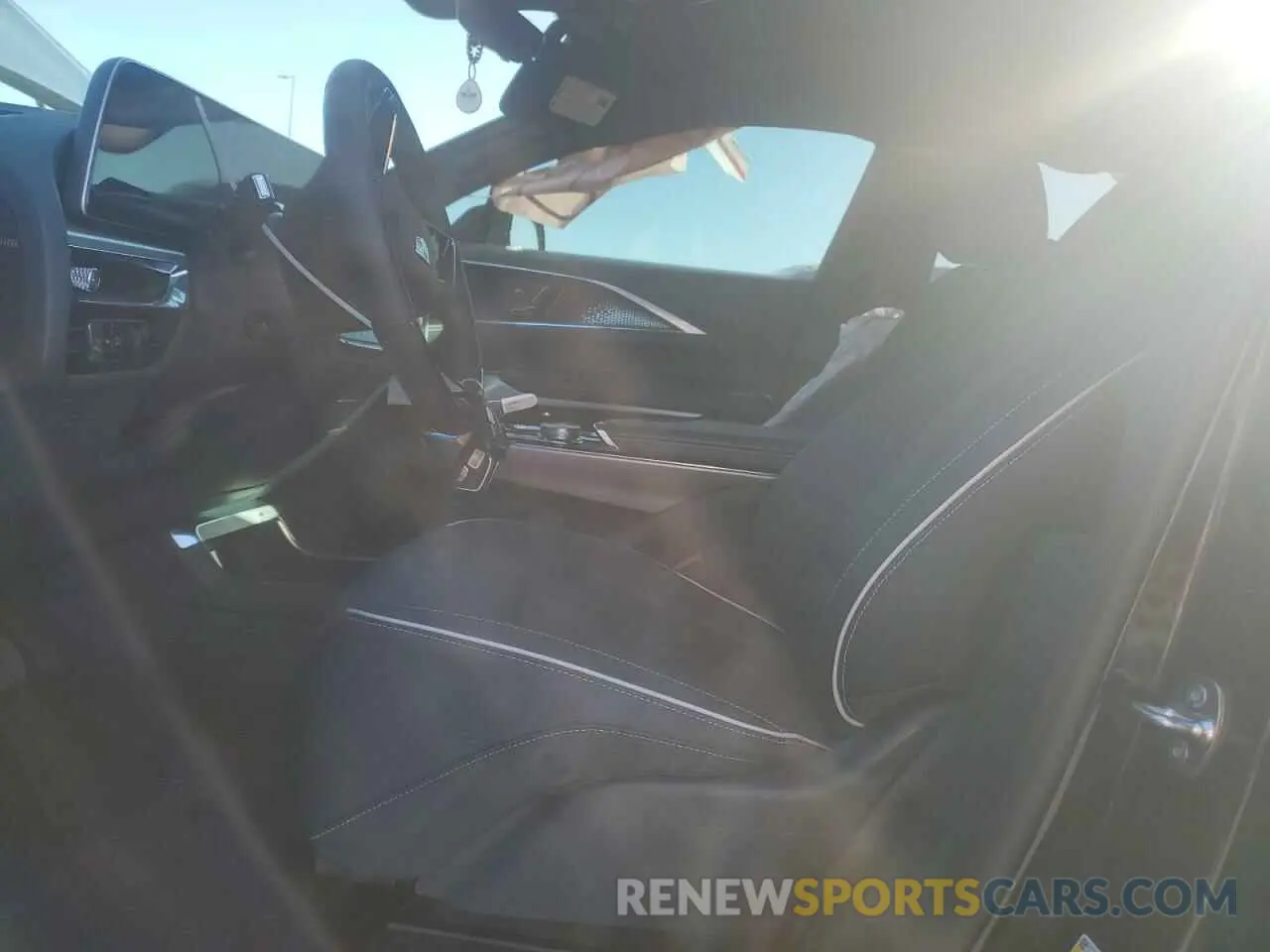 7 fotografías del automóvil dañado 1GYKPWRL2RZ128893 CADILLAC LYRIQ SPOR 2024