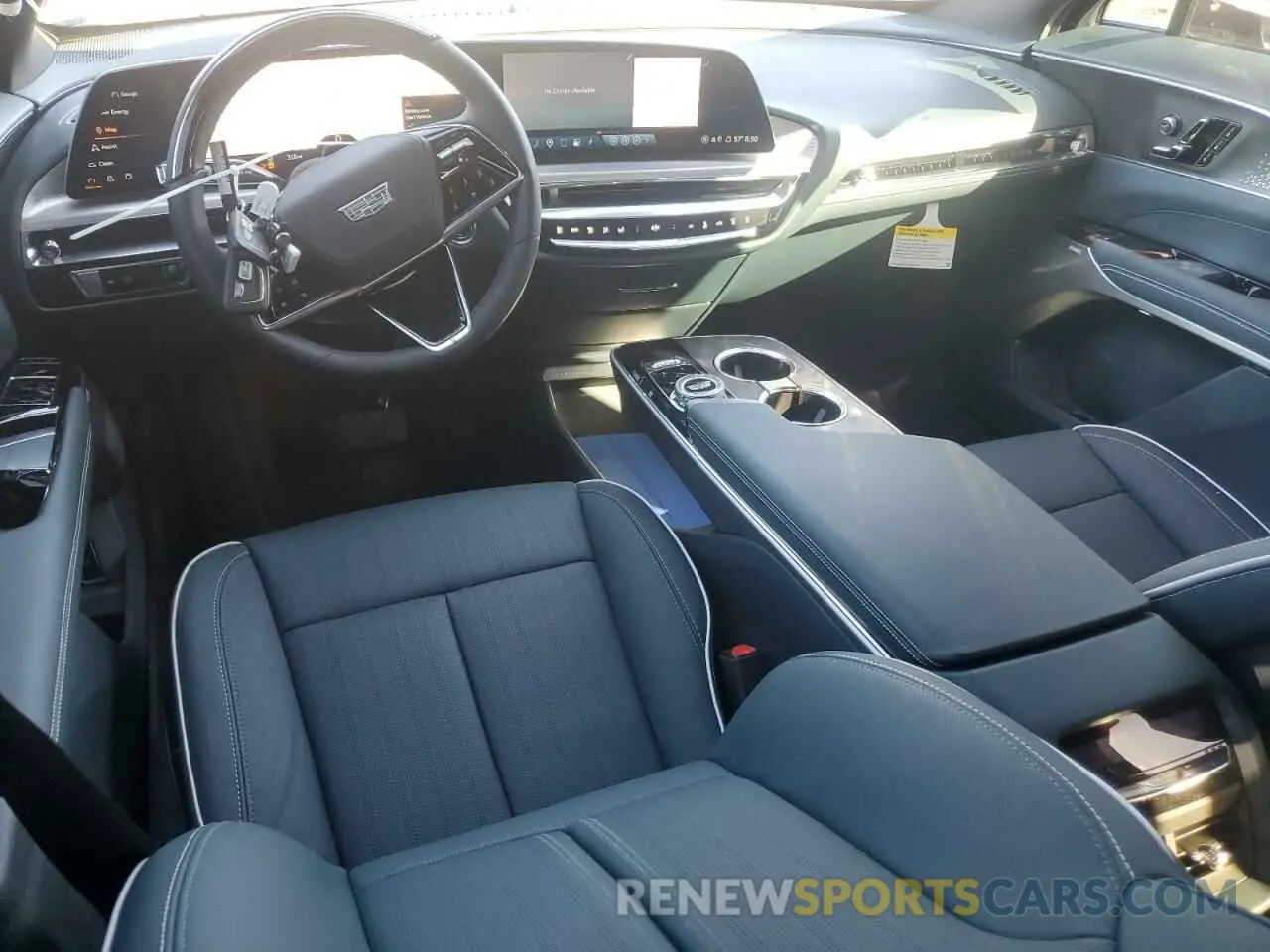 8 fotografías del automóvil dañado 1GYKPWRL2RZ128893 CADILLAC LYRIQ SPOR 2024