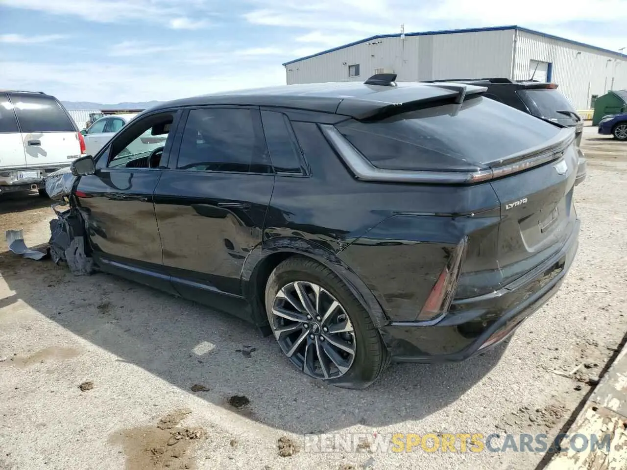 2 fotografías del automóvil dañado 1GYKPWRL2SZ302998 CADILLAC LYRIQ SPOR 2025