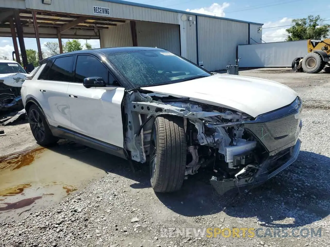 4 fotografías del automóvil dañado 1GYKPYRL1SZ301255 CADILLAC LYRIQ SPOR 2025