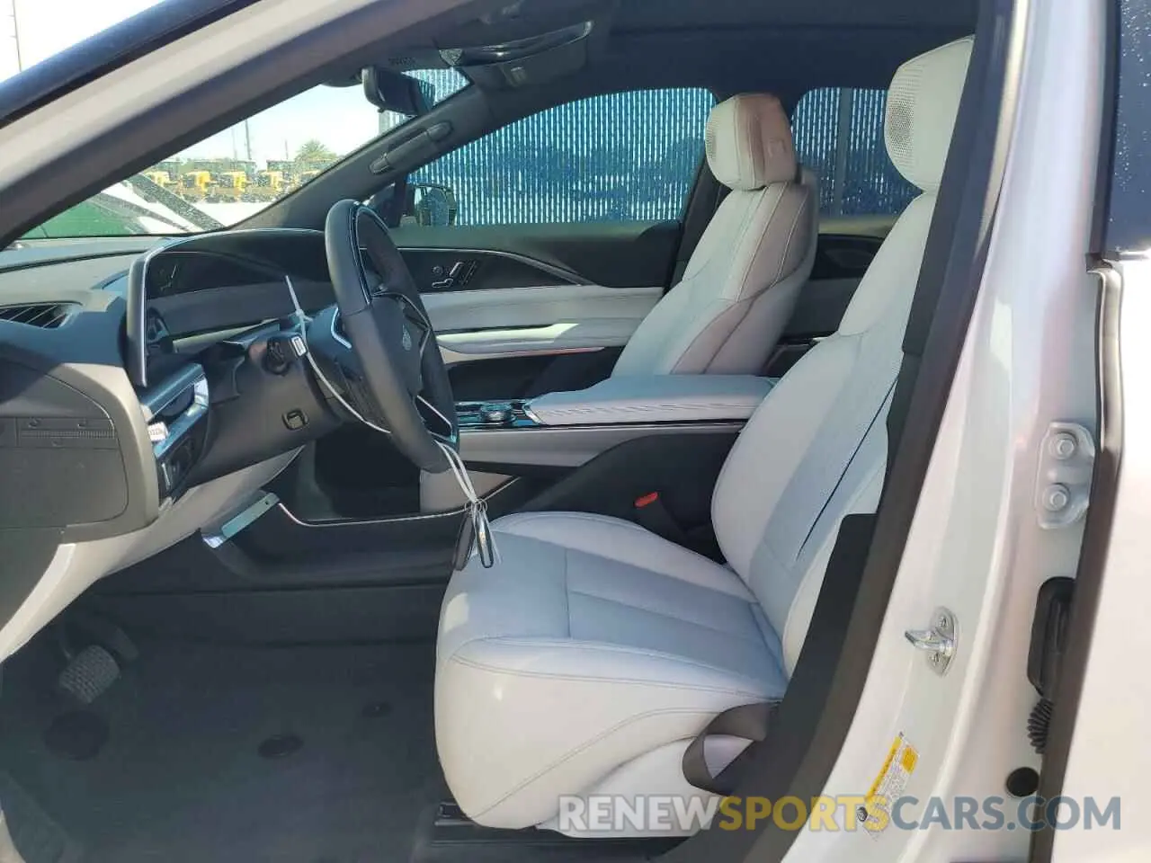 7 fotografías del automóvil dañado 1GYKPYRL1SZ301255 CADILLAC LYRIQ SPOR 2025