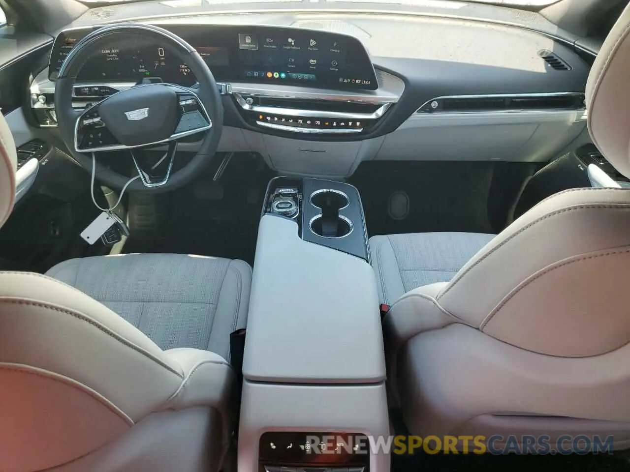 8 fotografías del automóvil dañado 1GYKPYRL1SZ301255 CADILLAC LYRIQ SPOR 2025