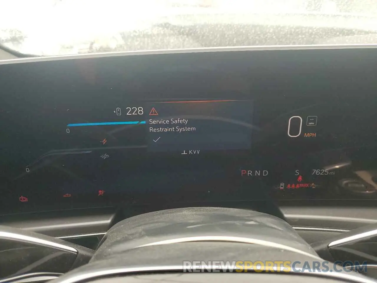 9 fotografías del automóvil dañado 1GYKPMRK3RZ129210 CADILLAC LYRIQ TECH 2024