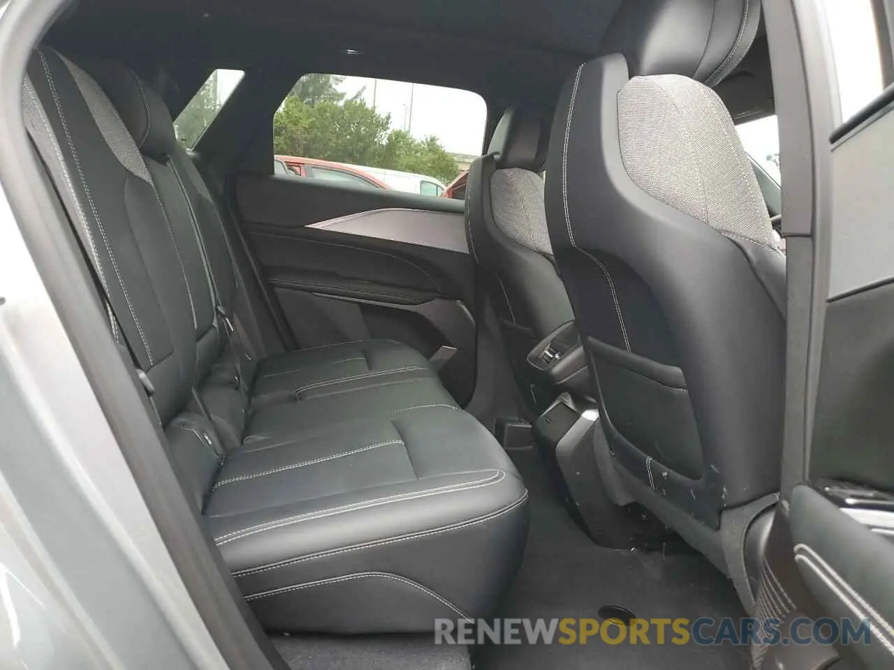 12 fotografías del automóvil dañado 1GYKPMRK6RZ143540 CADILLAC LYRIQ TECH 2024