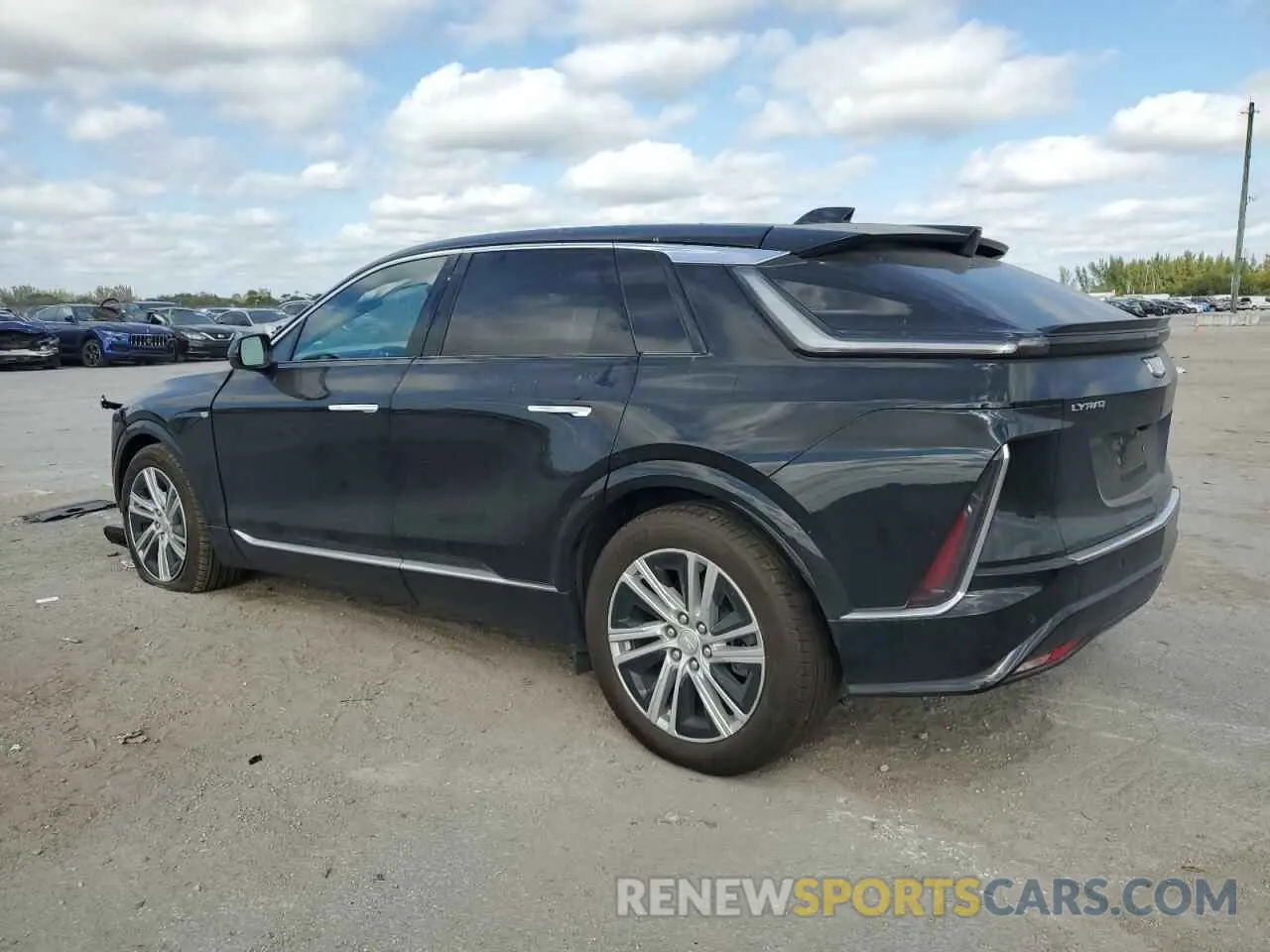 2 fotografías del automóvil dañado 1GYKPMRK7RZ141053 CADILLAC LYRIQ TECH 2024