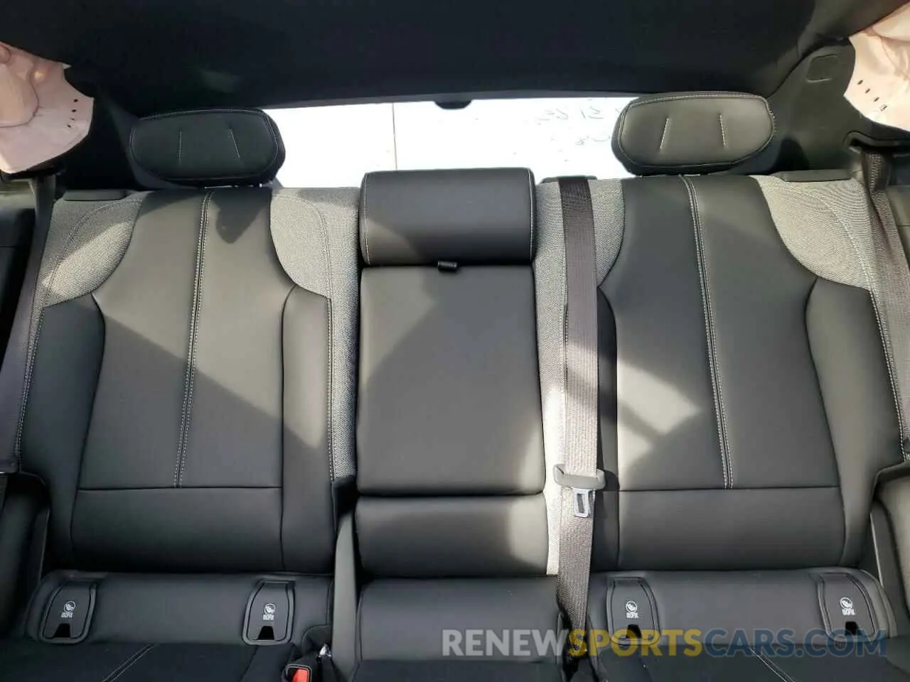 10 fotografías del automóvil dañado 1GYKPMRL5RZ138208 CADILLAC LYRIQ TECH 2024