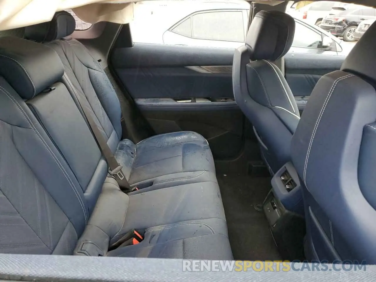 11 fotografías del automóvil dañado 3GYK3GMRXSS163181 CADILLAC OPTIQ SPOR 2025