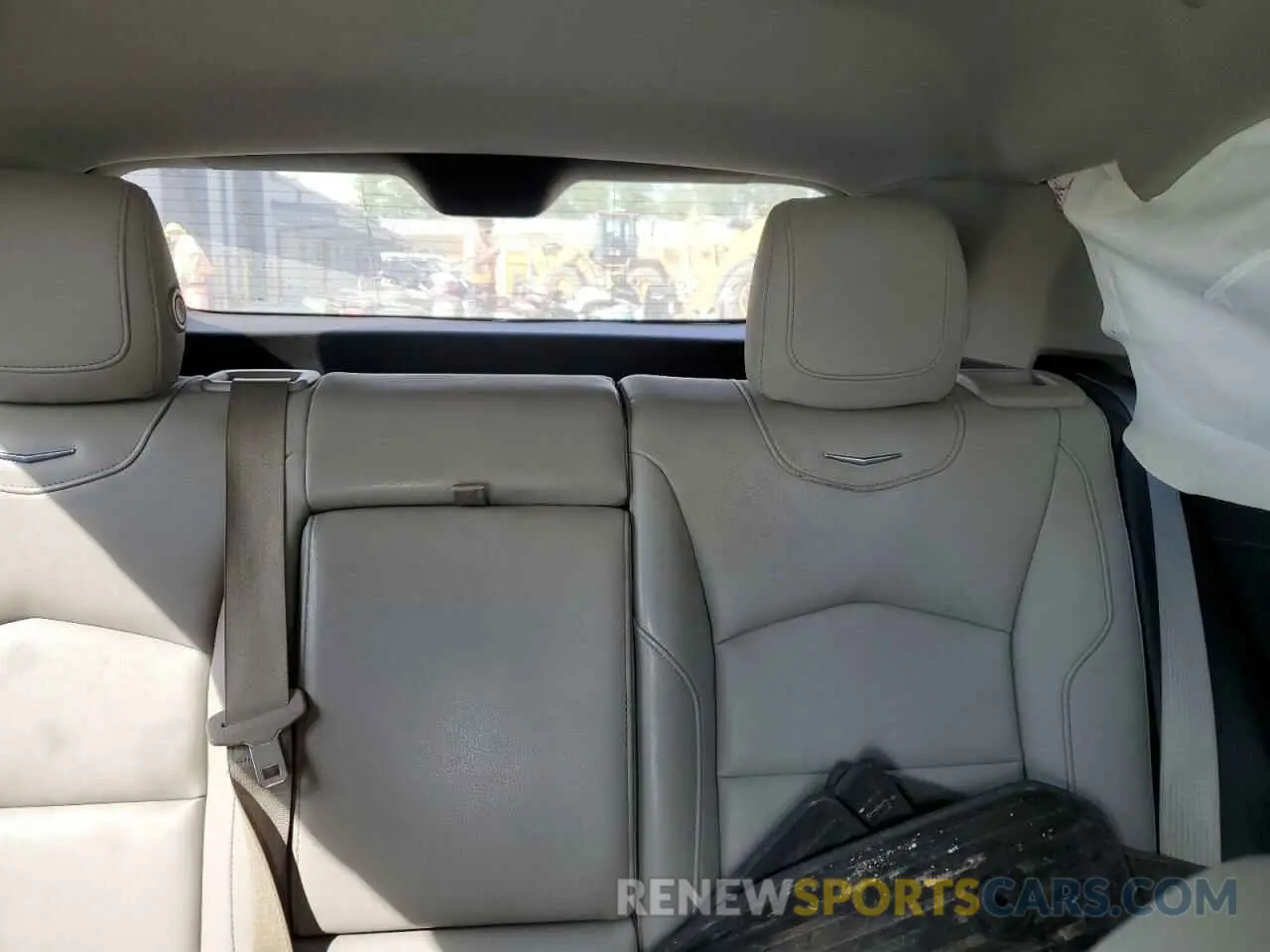 10 fotografías del automóvil dañado 1GYAZAR44KF143890 CADILLAC XT4 2019