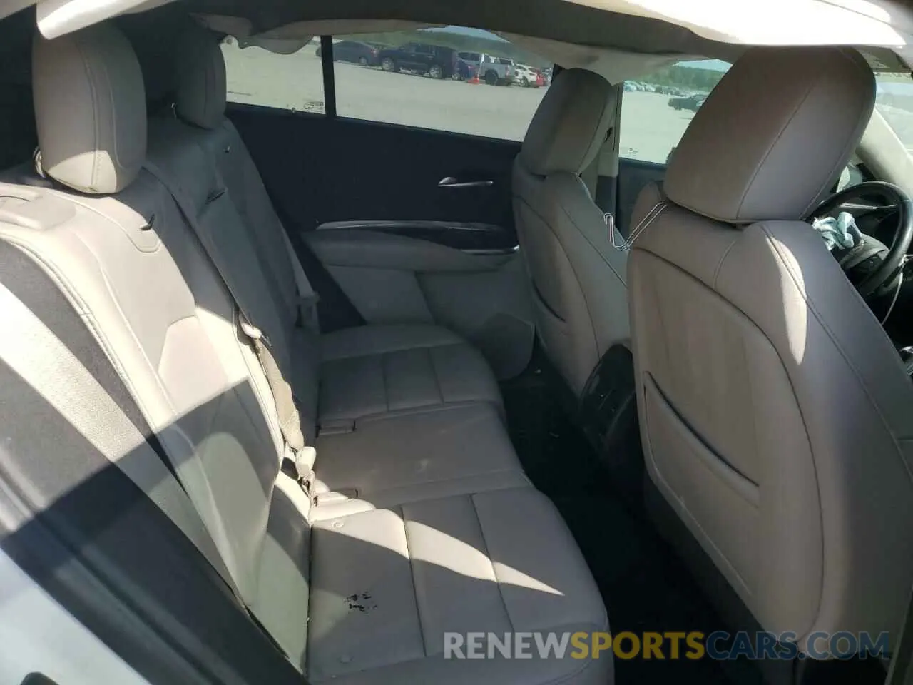 11 fotografías del automóvil dañado 1GYAZAR44KF143890 CADILLAC XT4 2019
